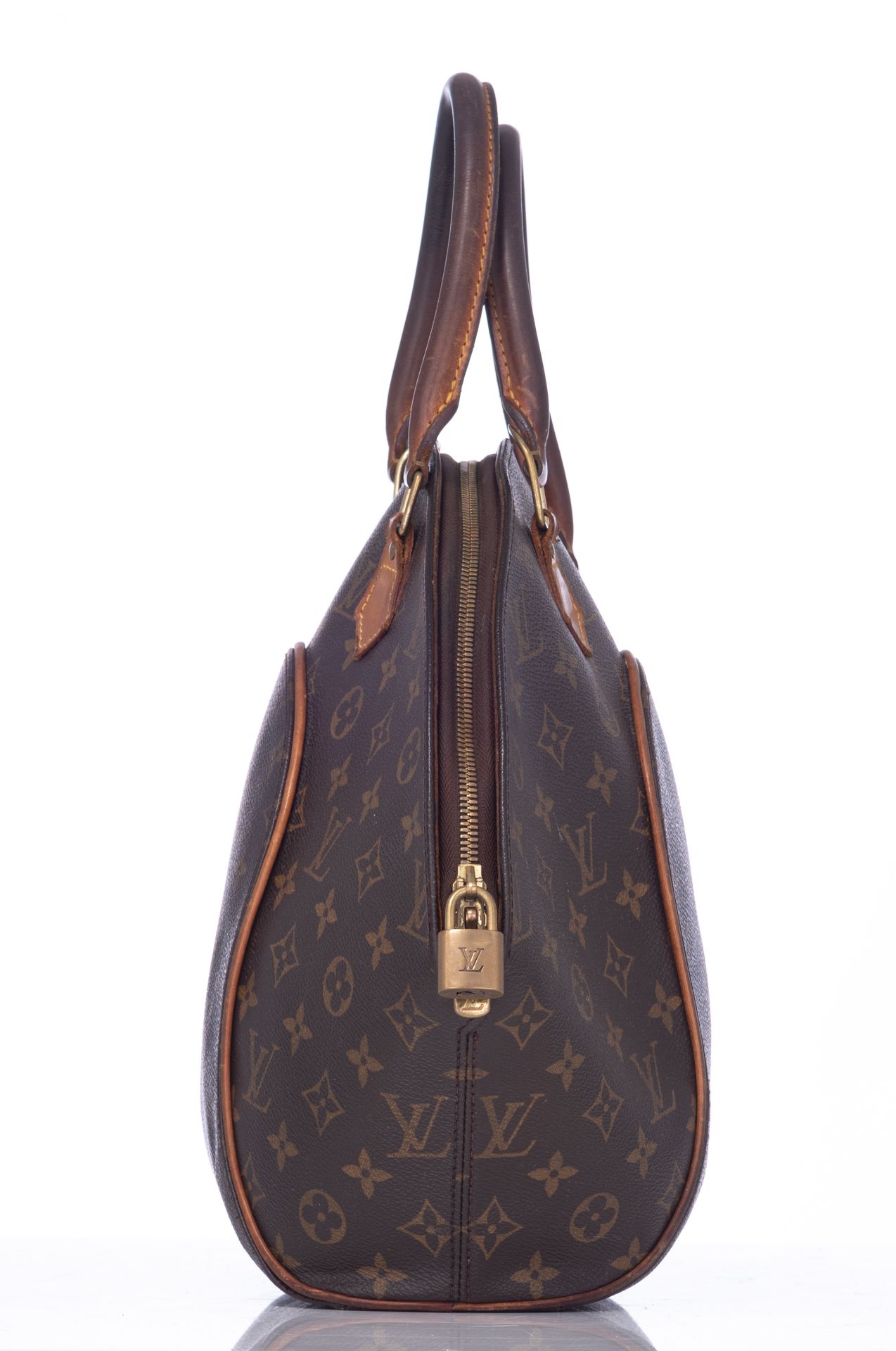 A collection of four Louis Vuitton Monogram handbags and two Delvaux handbagsÿ - Image 15 of 60