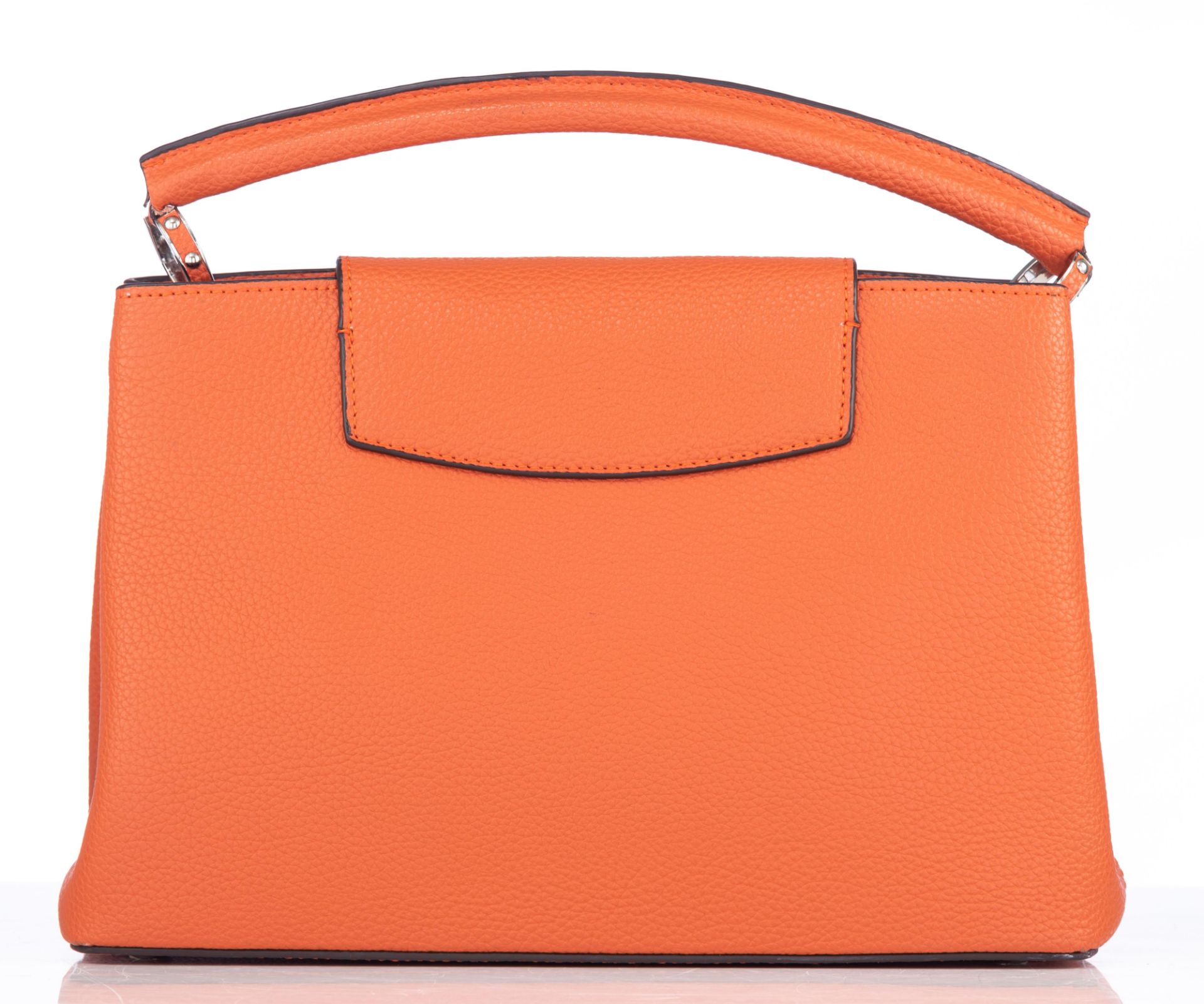 An orange taurillon leather Louis Vuitton handbag, H 23 - W 36 - D 13,5 cm - Bild 4 aus 13