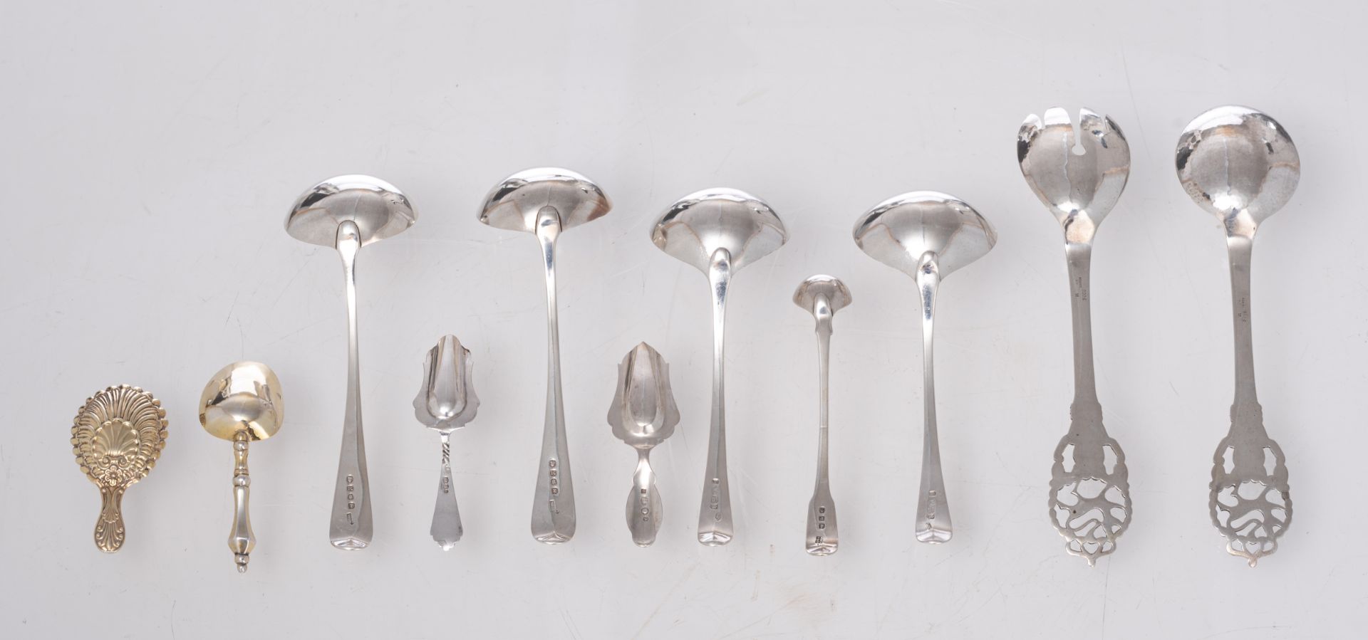 A various collection of English sterling silver spoons, containing: two pair of London hallmarked sa - Image 2 of 14