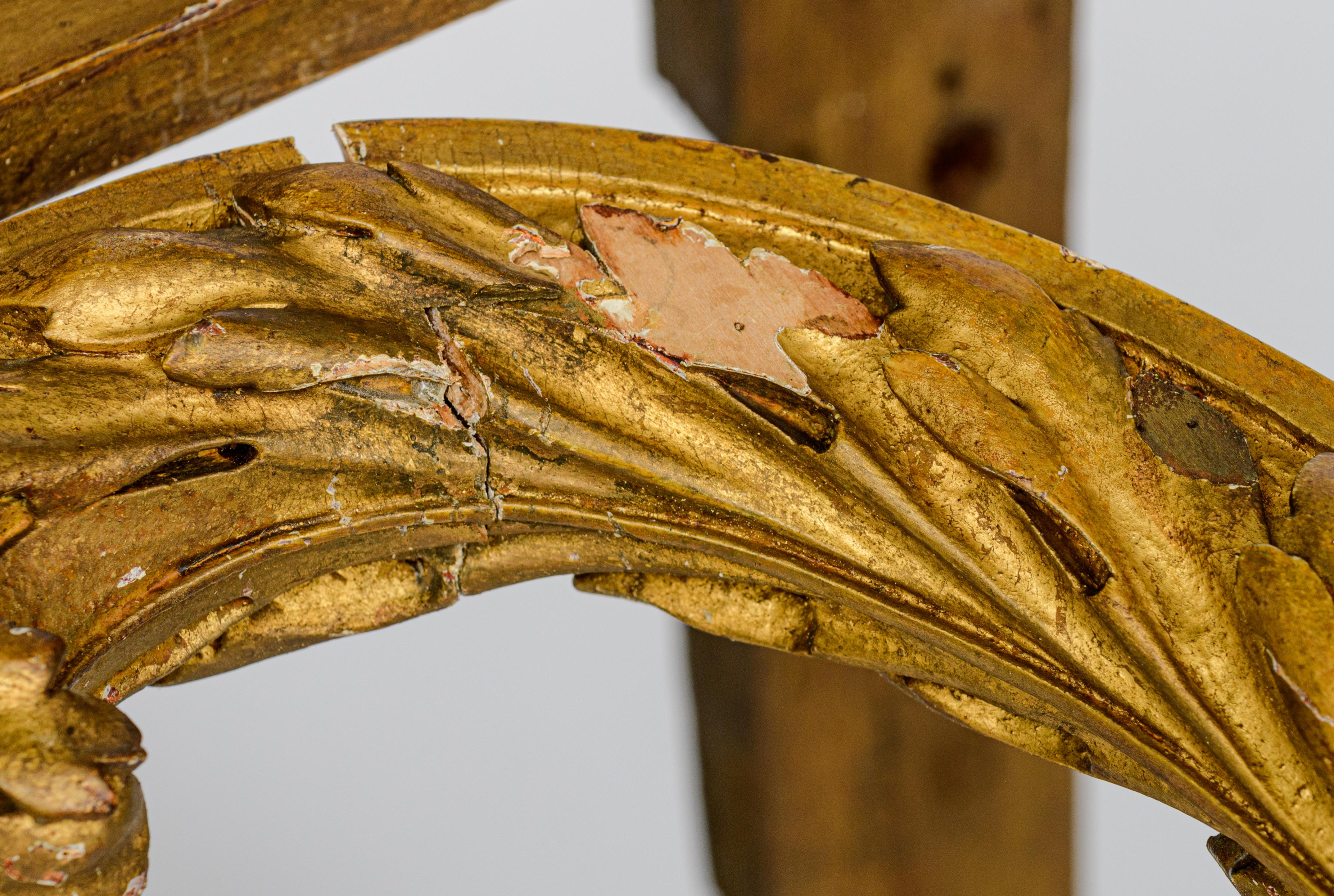 A fine pair of richly carved and gilt wooden Louis XVI period wall consoles, decorated with acanthus - Image 16 of 16