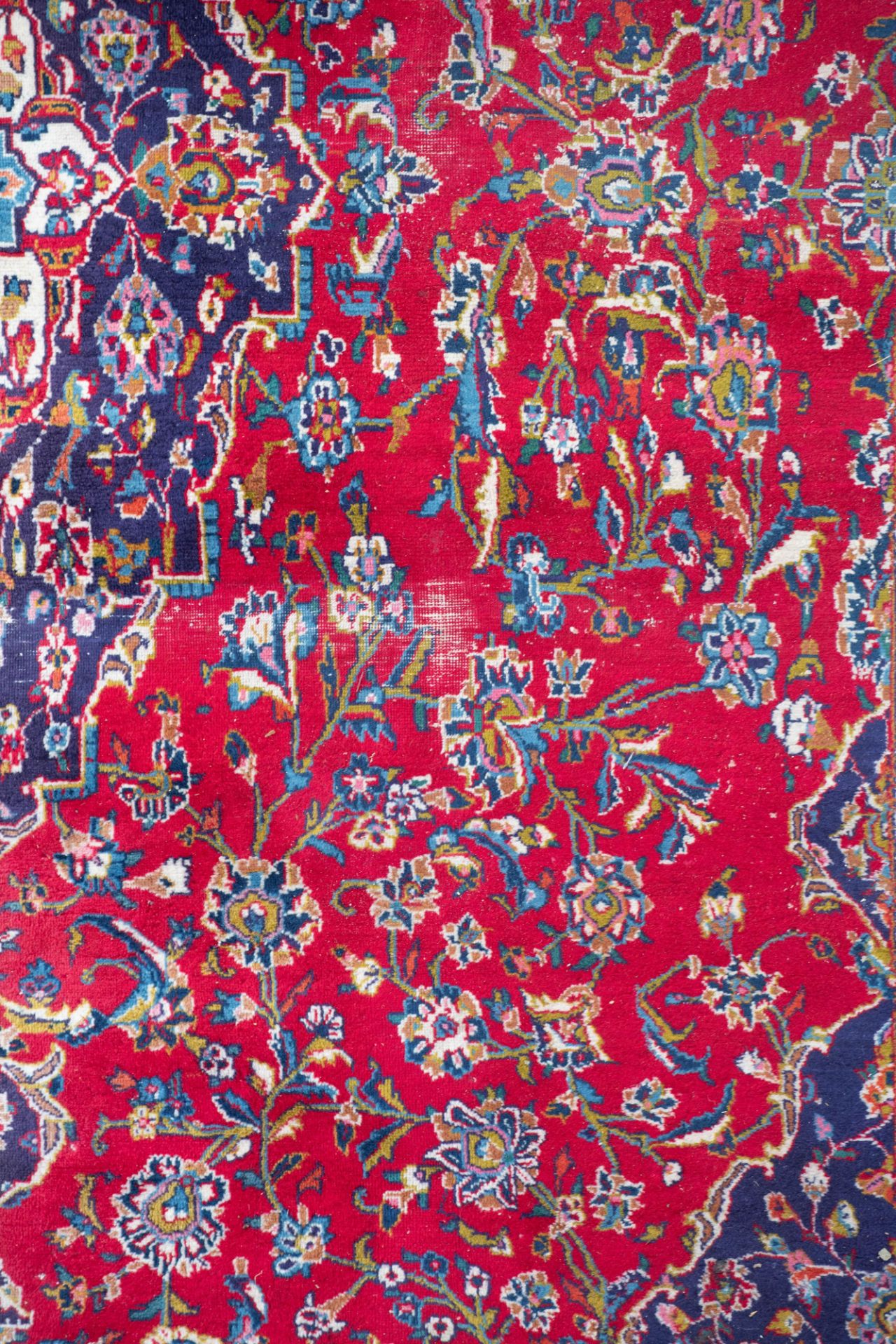 An Oriental rug, floral decorated, woollen, 295 x 380 cm - Bild 6 aus 9