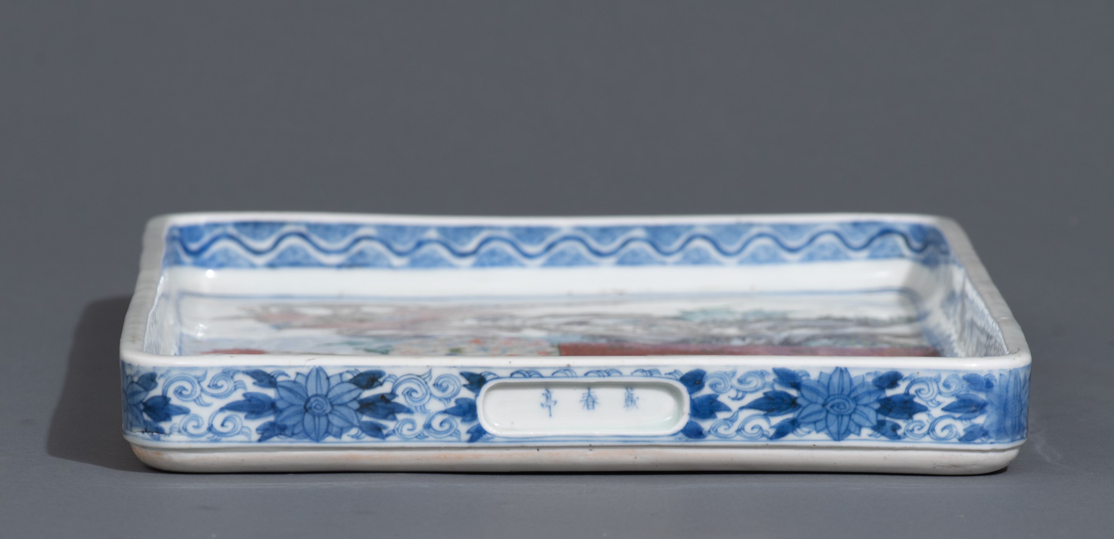 A Chinese blue and white floral decorated rectangular tray, iron-red decorated with a signed text wi - Image 5 of 15