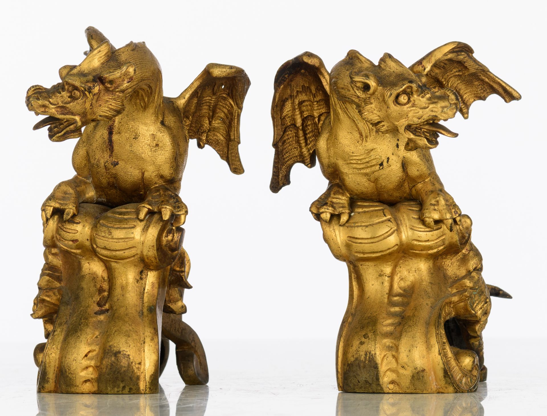 A pair of gilt bronze Louis XIV style andirons with dragons on top, H 20 cm. Added a pair of gilt br - Image 3 of 11