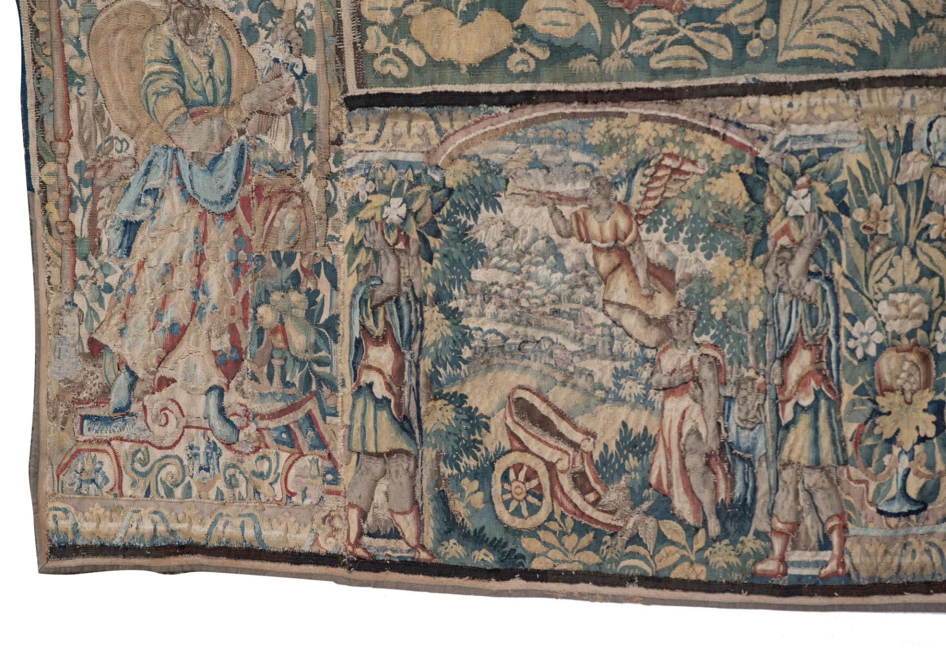 A Flemish wall tapestry, depicting wild boar hunting scenes, the border richly decorated with variou - Bild 18 aus 26