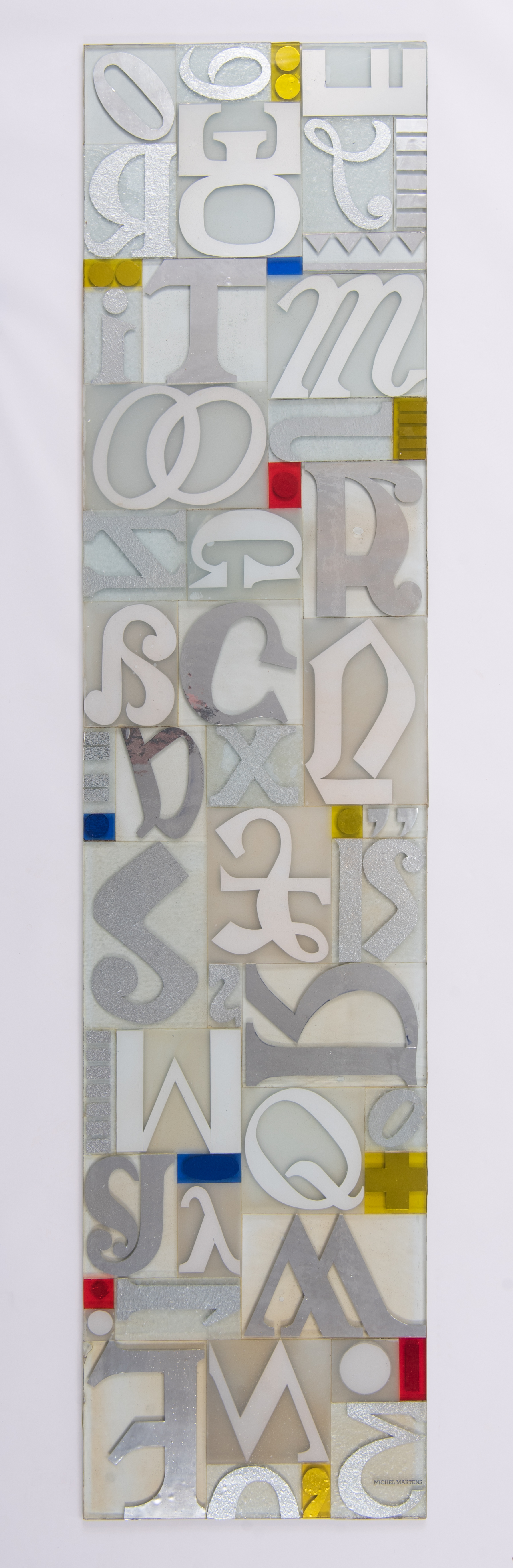 Michel Martens, a large glass sculpture with severalÿpunctuation marks, coloured, frosted and sandbl - Image 12 of 12