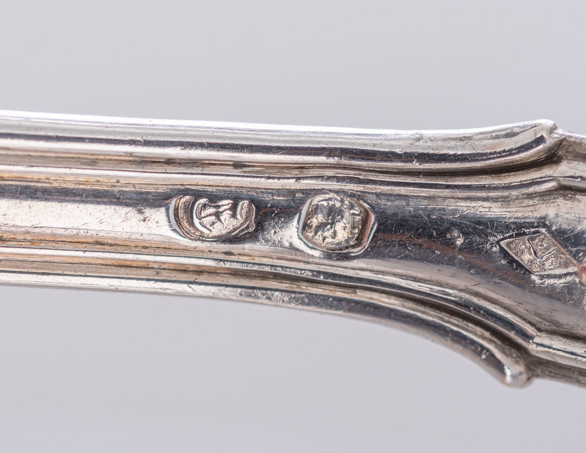 Two Paris hallmarked sugar sifter ladles, one with maker's mark of Philippe Berthiez (ca. 1840, weig - Image 17 of 21