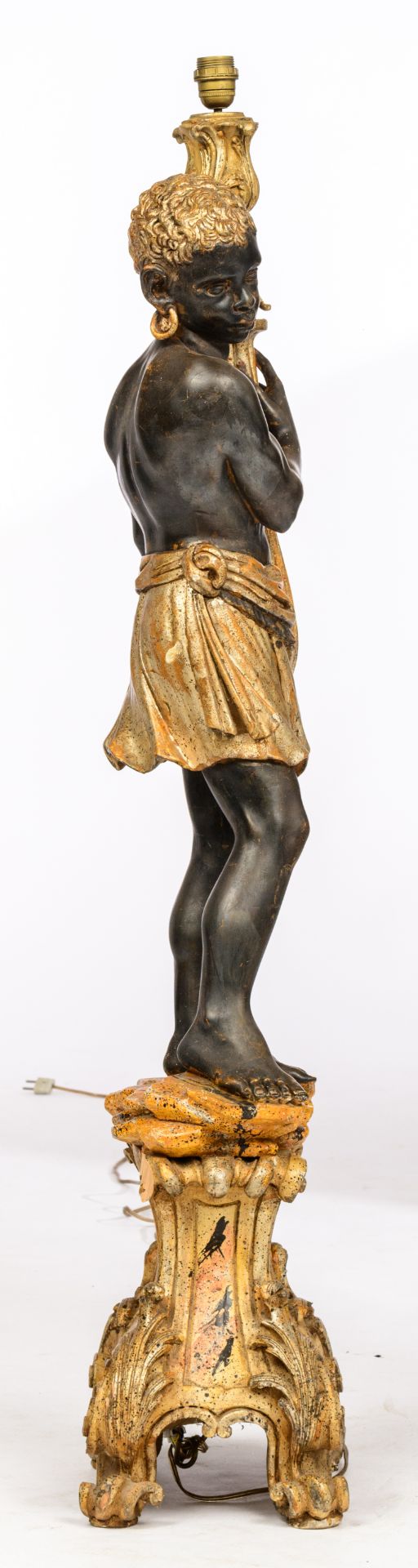 A polychrome and gilt painted blackamoor figure, holding a lamp, H 140 - 173 - W 35 cm - Bild 5 aus 6