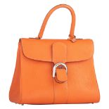 An orange leather Delvaux Brillant MM handbag, H 22 - W 29 cm - D 14,5 cm