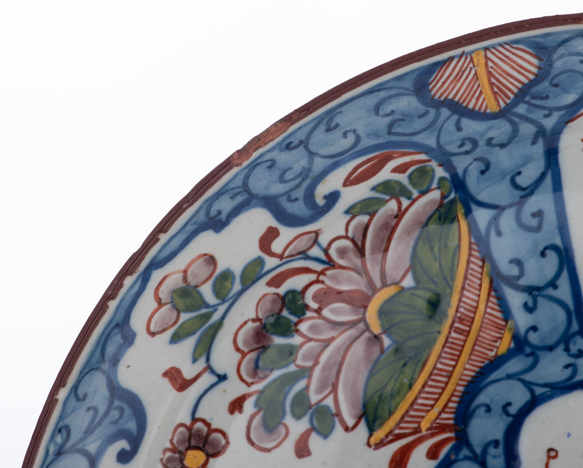 A fine polychrome decorated Dutch Delftware 'Oranje' plate, with inscription 'W.K.H.F.P.V.O.R.' (Wil - Bild 9 aus 9