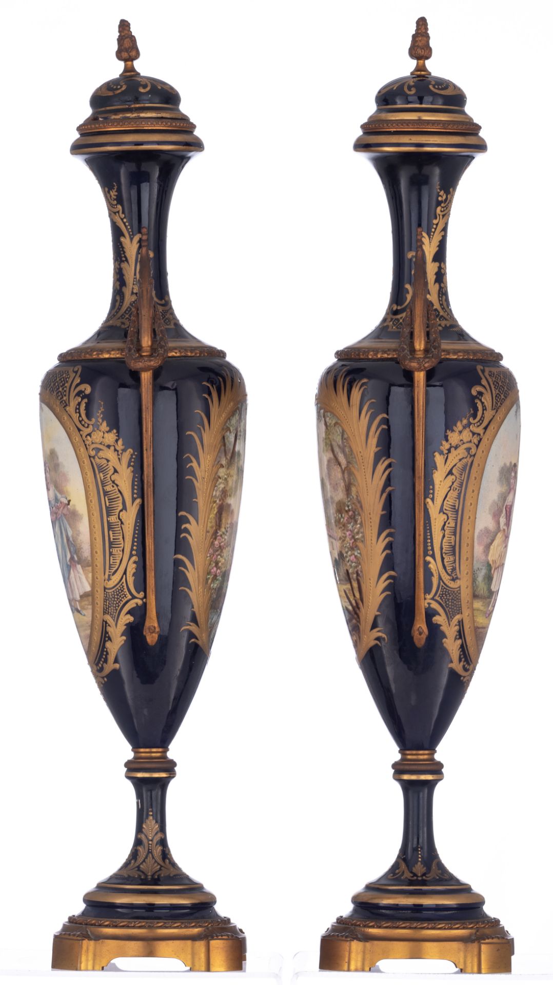 A pair of covered bleu royale ground SŠvres vases with Neoclassical gilt bronze mounts, the roundels - Bild 4 aus 13