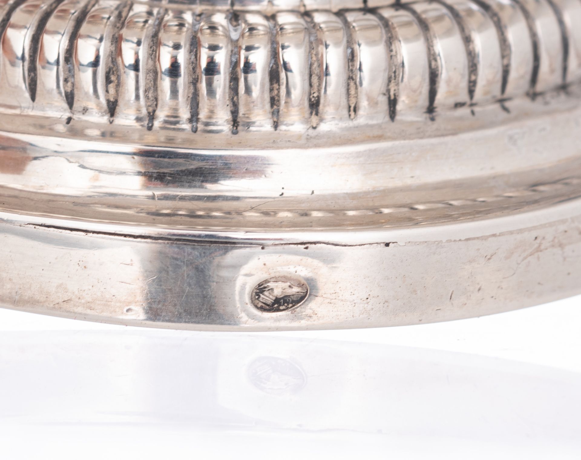 A fine Empire silver wedding cup monogrammed 'B.D.', hallmarked Dijon (1809-1819), 950/000, H 8,5 - - Image 11 of 13