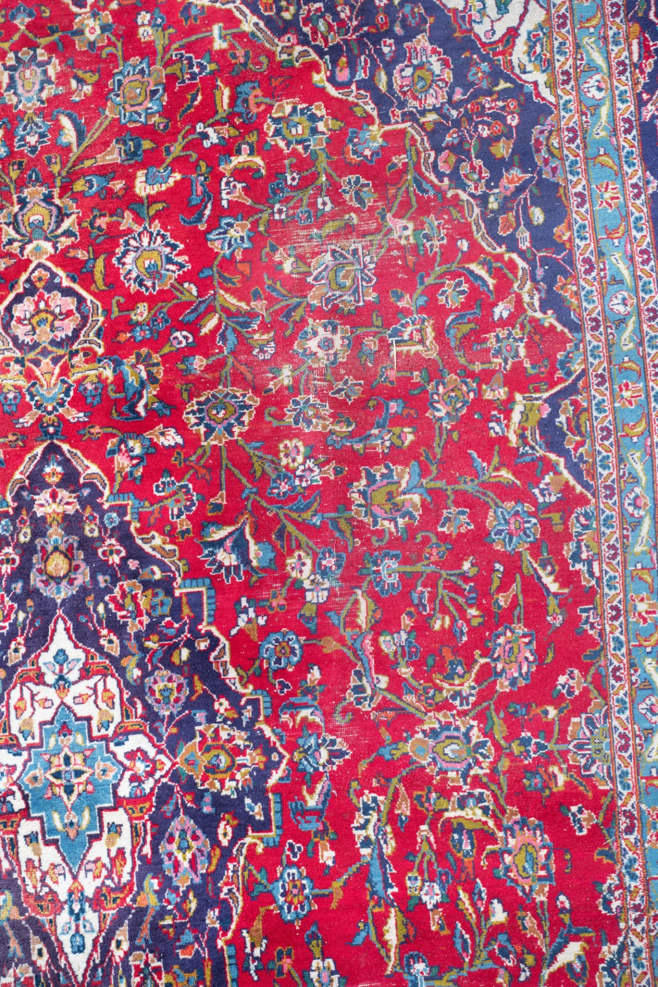 An Oriental rug, floral decorated, woollen, 295 x 380 cm - Bild 7 aus 9