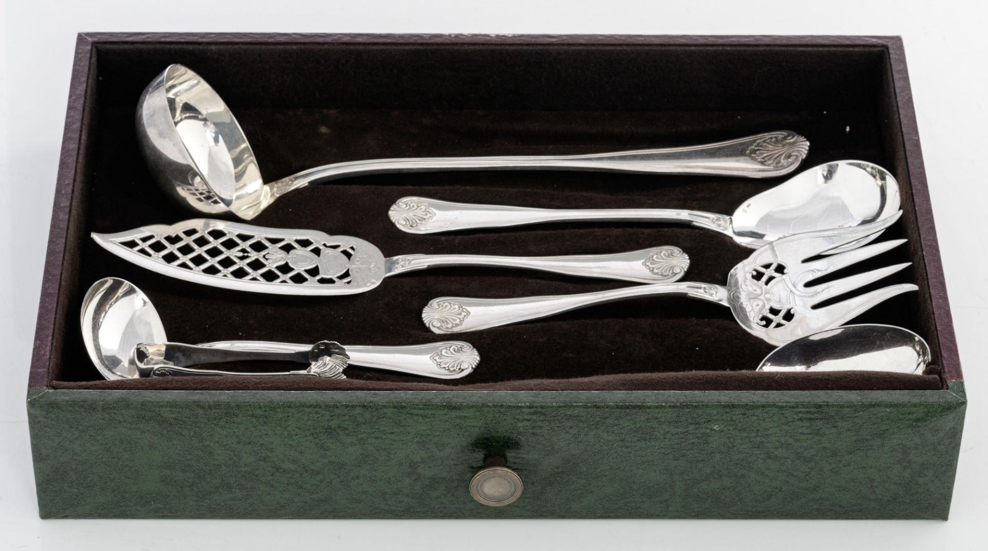 A 12 persons 835/000 silver flatware set 'au grand complet' by the Wolfers - Brussels workshop, in i - Image 5 of 8