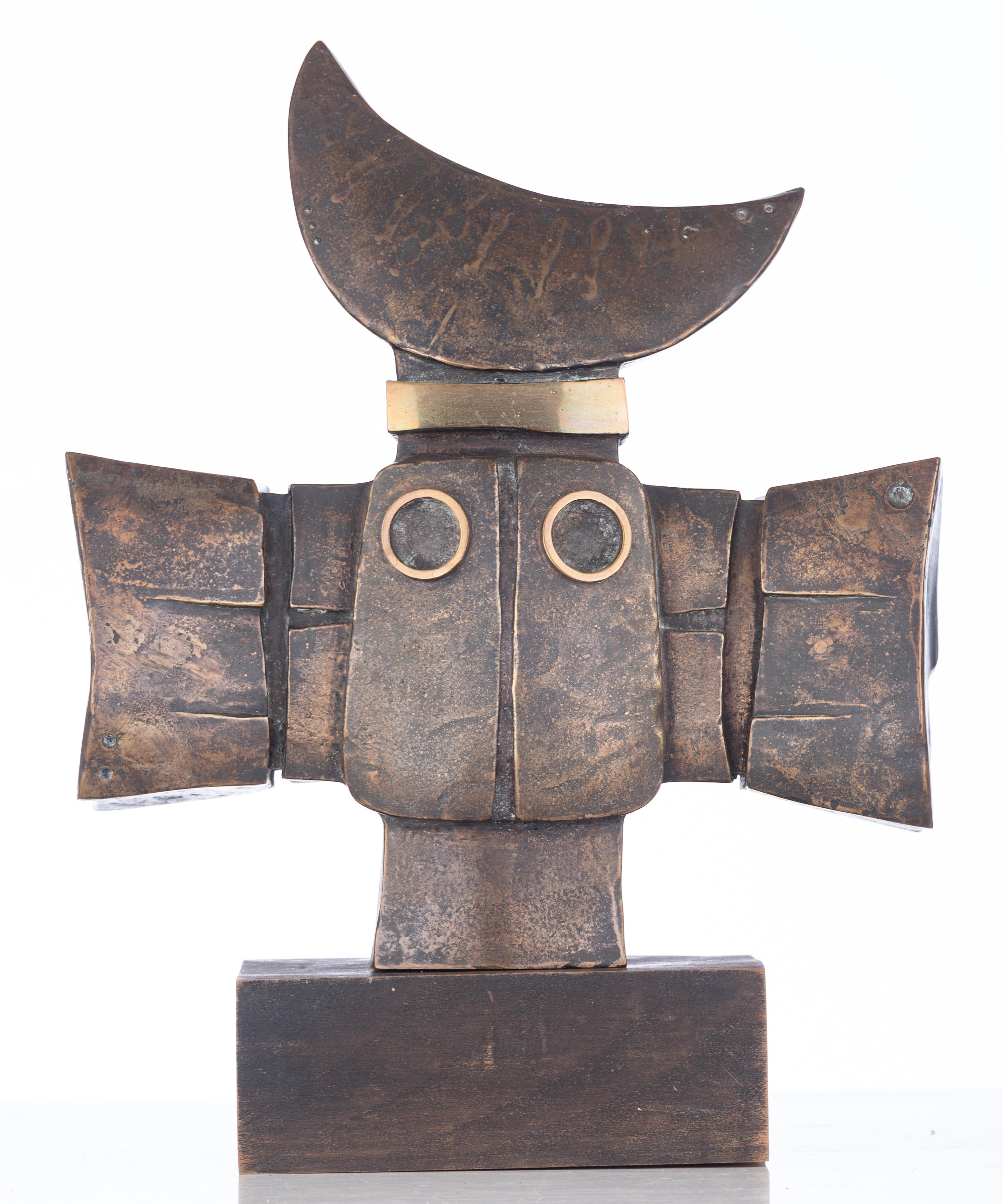 Minnebo H., 'the Moon', dated (19)73, Nø 1/1, patinated bronze on a patinated wooden base, H 28,5 - - Image 2 of 11