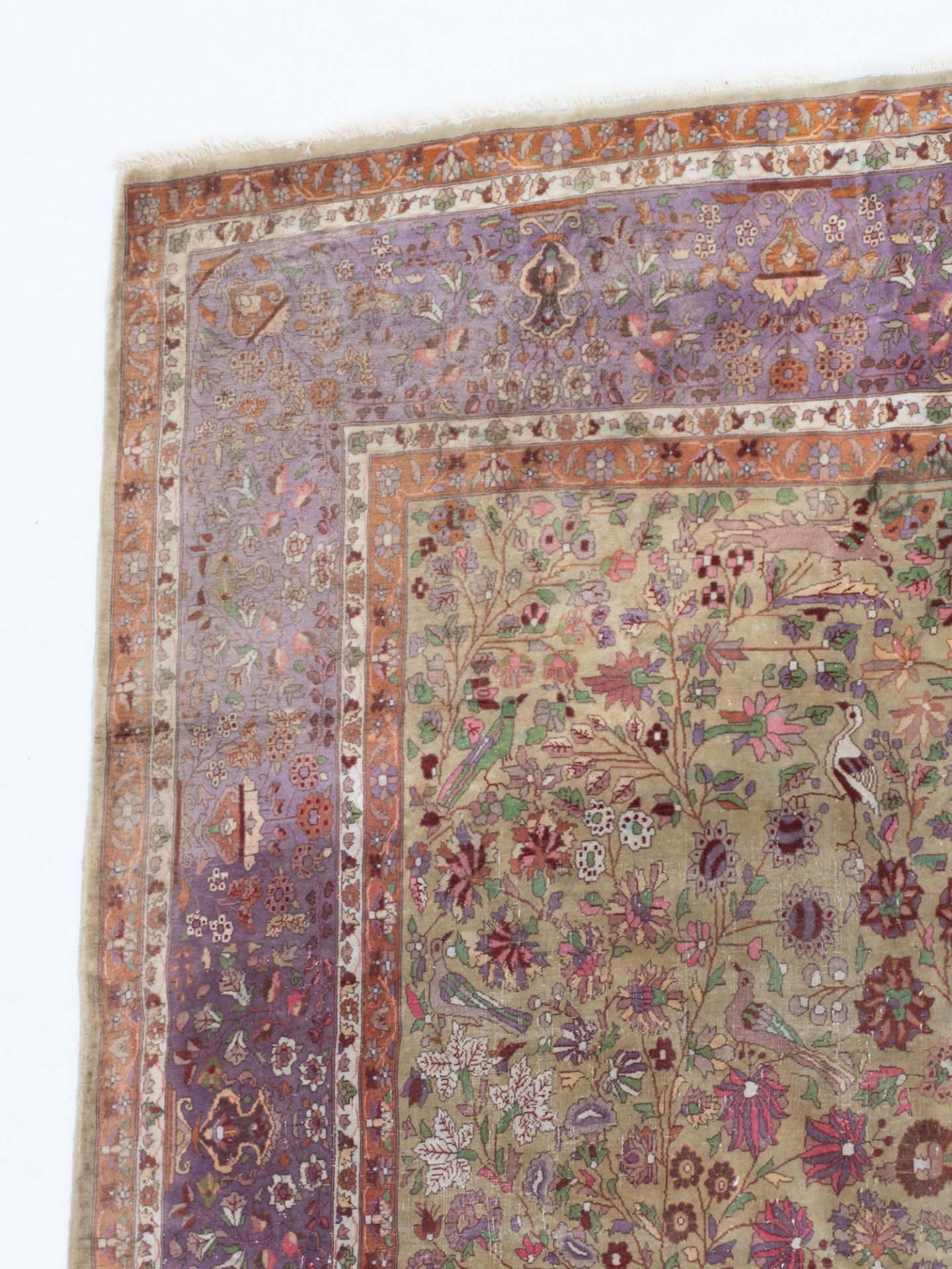 An Oriental rug, decorated with a flower vase and birds on flower branches, 223 x 362 cm - Bild 9 aus 9