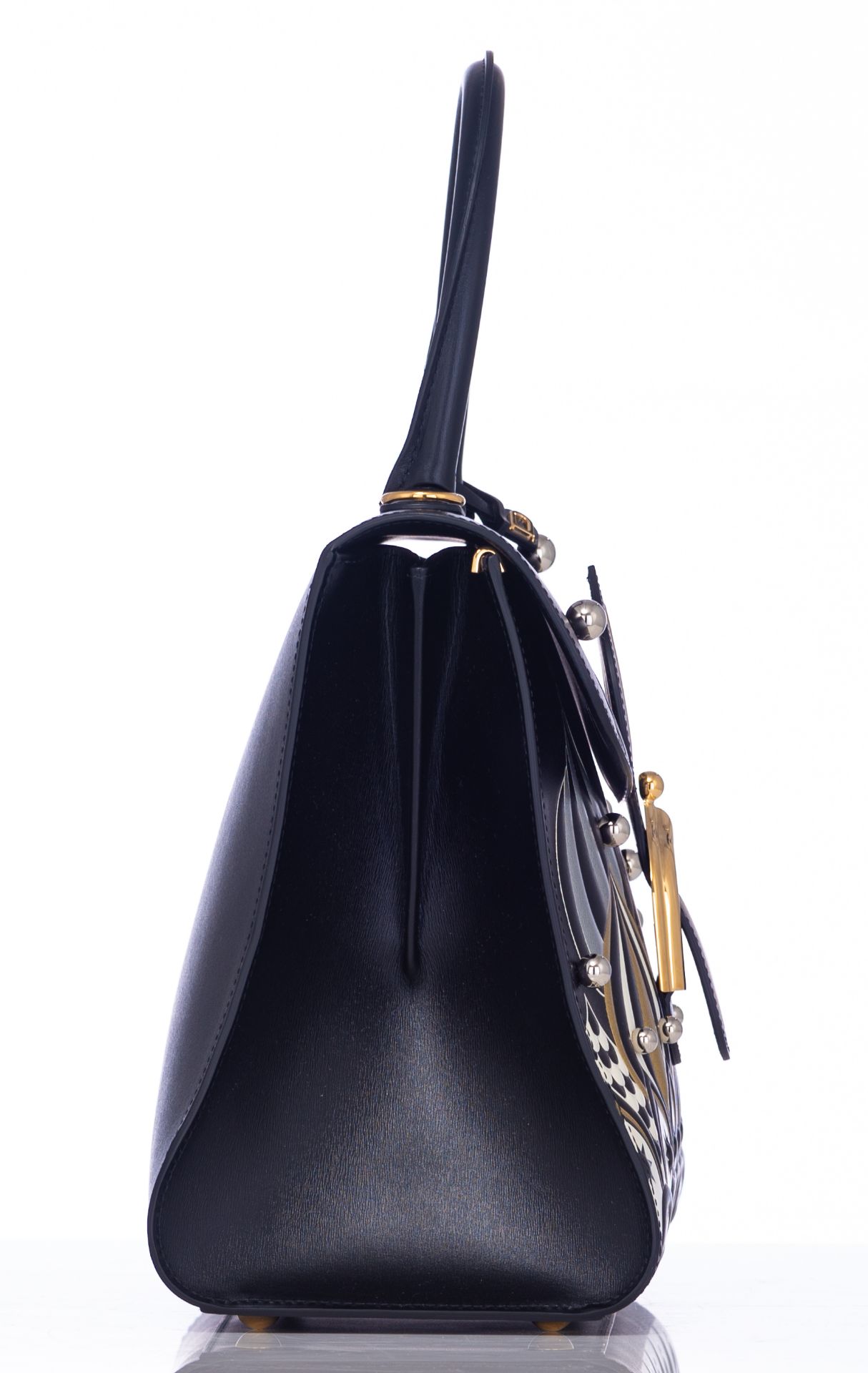 A black leather Delvaux Brillant Bolshoi MMS 'Winter Rhapsody' handbag, displaying Slavic winter lan - Bild 5 aus 14