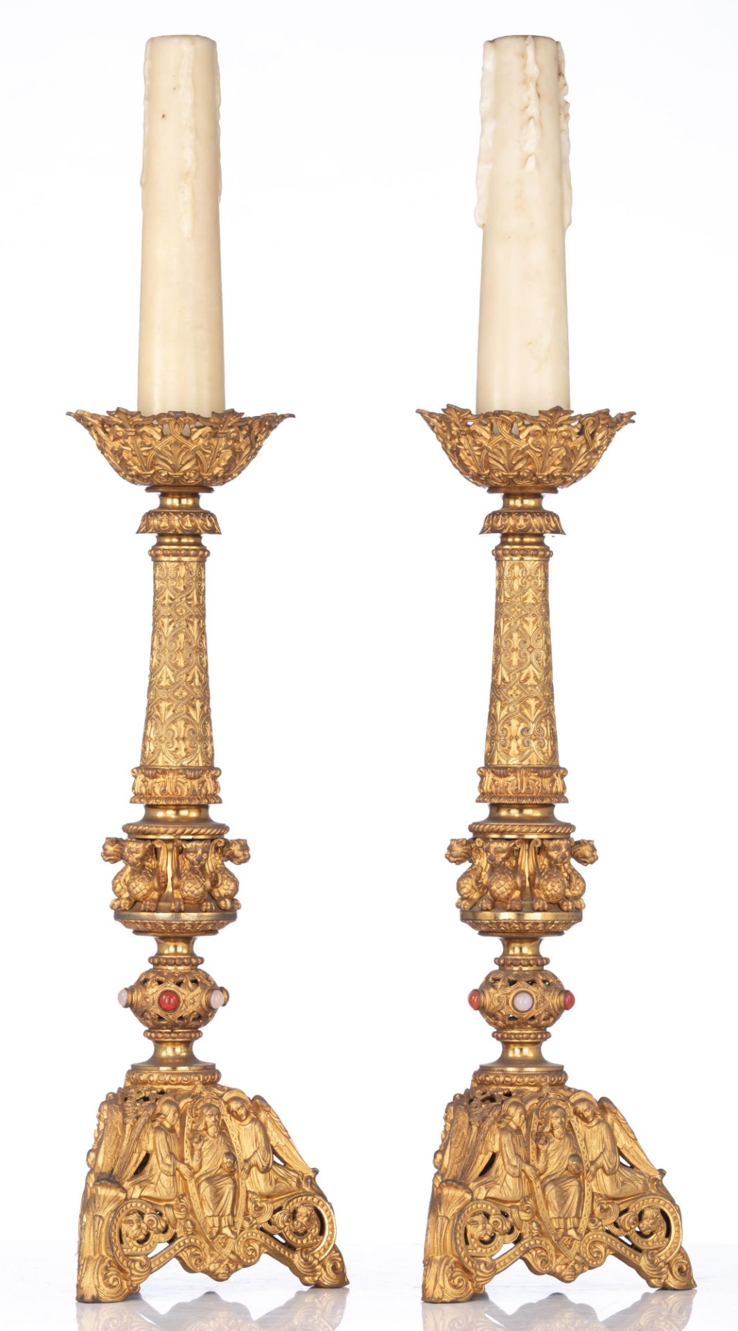 A pair of gilt bronze Romanesque inspired horror vacui candleholders, decorated with semi-precious s - Bild 2 aus 5