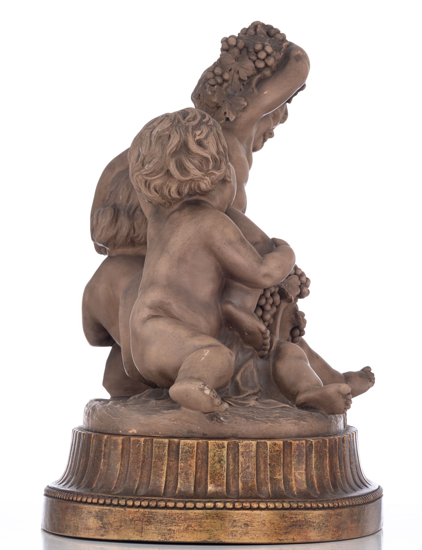 Calendi, a patinated terracotta group depicting putti playing with grapes around a source, on a gilt - Bild 4 aus 18