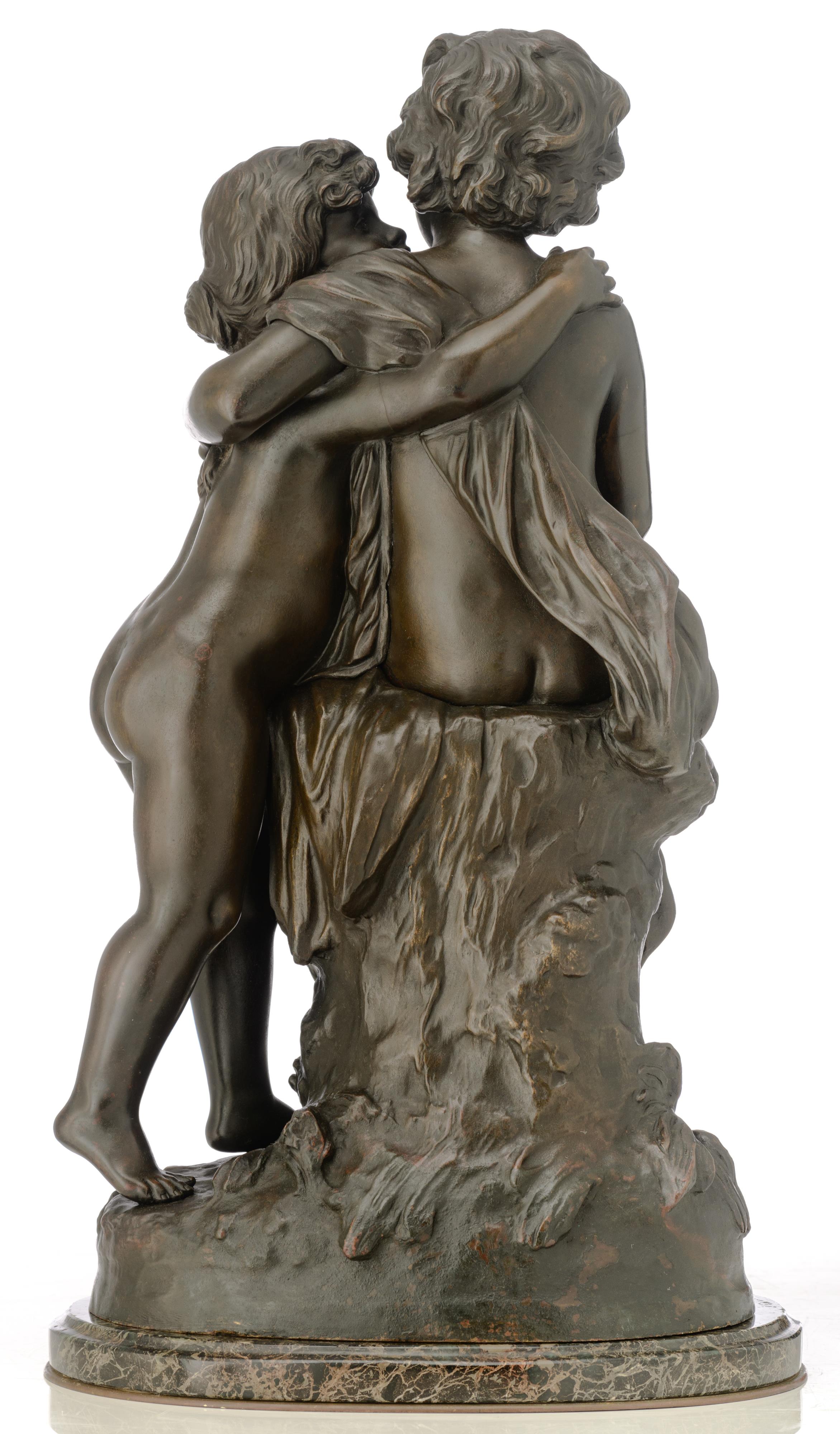 Moreau H., 'Un Secret', patinated bronze on a vert de mer marble base, H 67 - 70,5 (without and with - Image 3 of 9