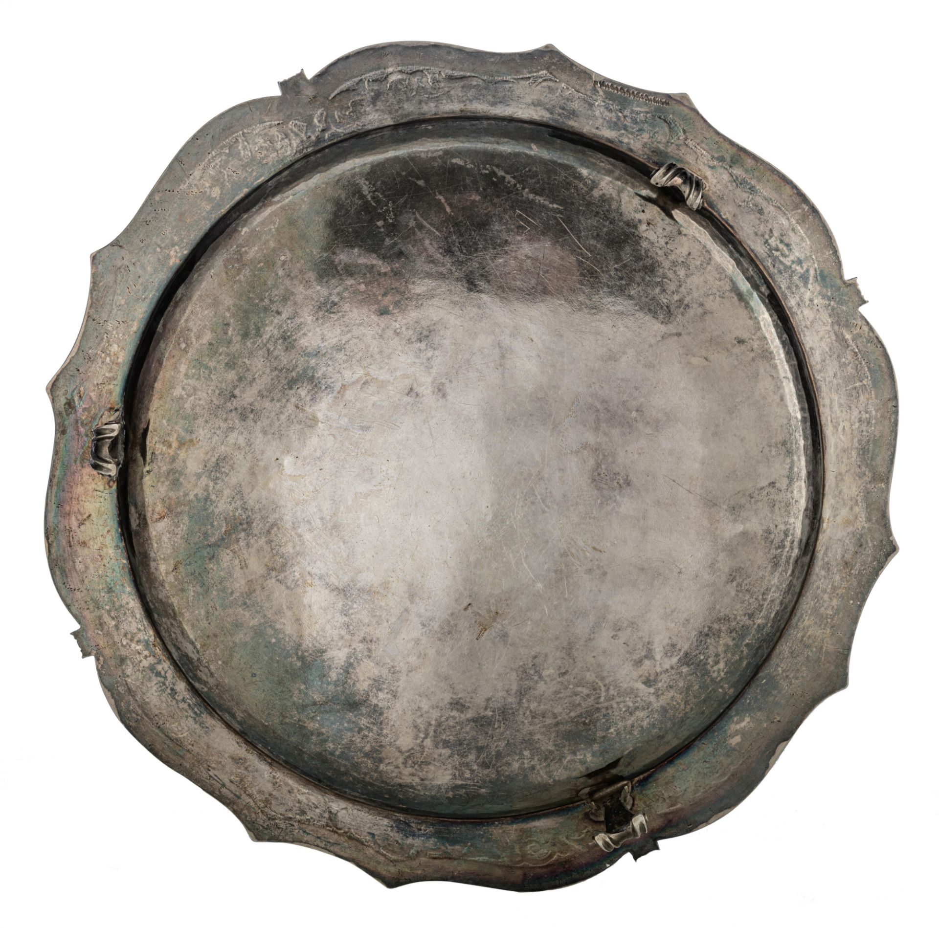 An 18thC circular French R‚gence silver salver, the gadrooned rim engraved with arabesque decoration - Image 2 of 6