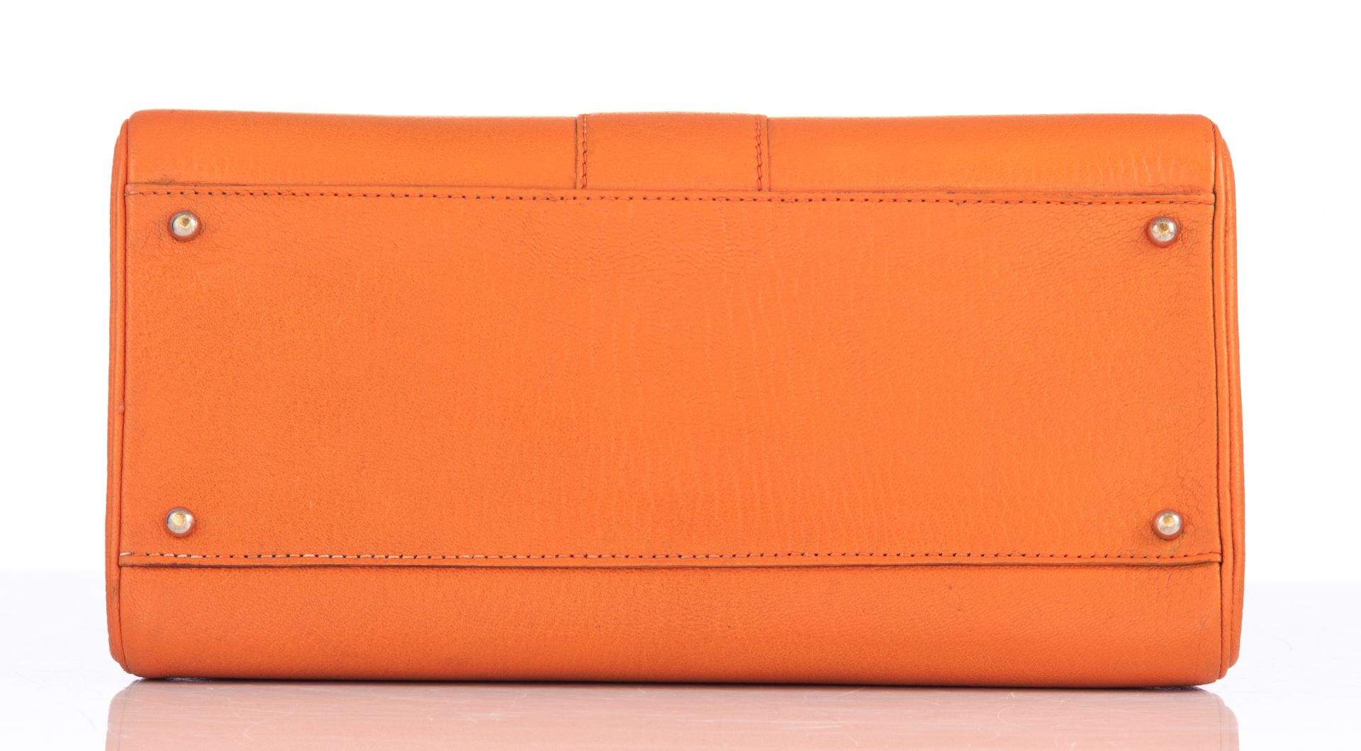 An orange leather Delvaux Brillant MM handbag, H 22 - W 29 cm - D 14,5 cm - Bild 7 aus 17