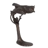 A patinated bronze Art Deco table lamp shaped like a flying owl, signed Adolf Joseph Pohl, H 47 cm
