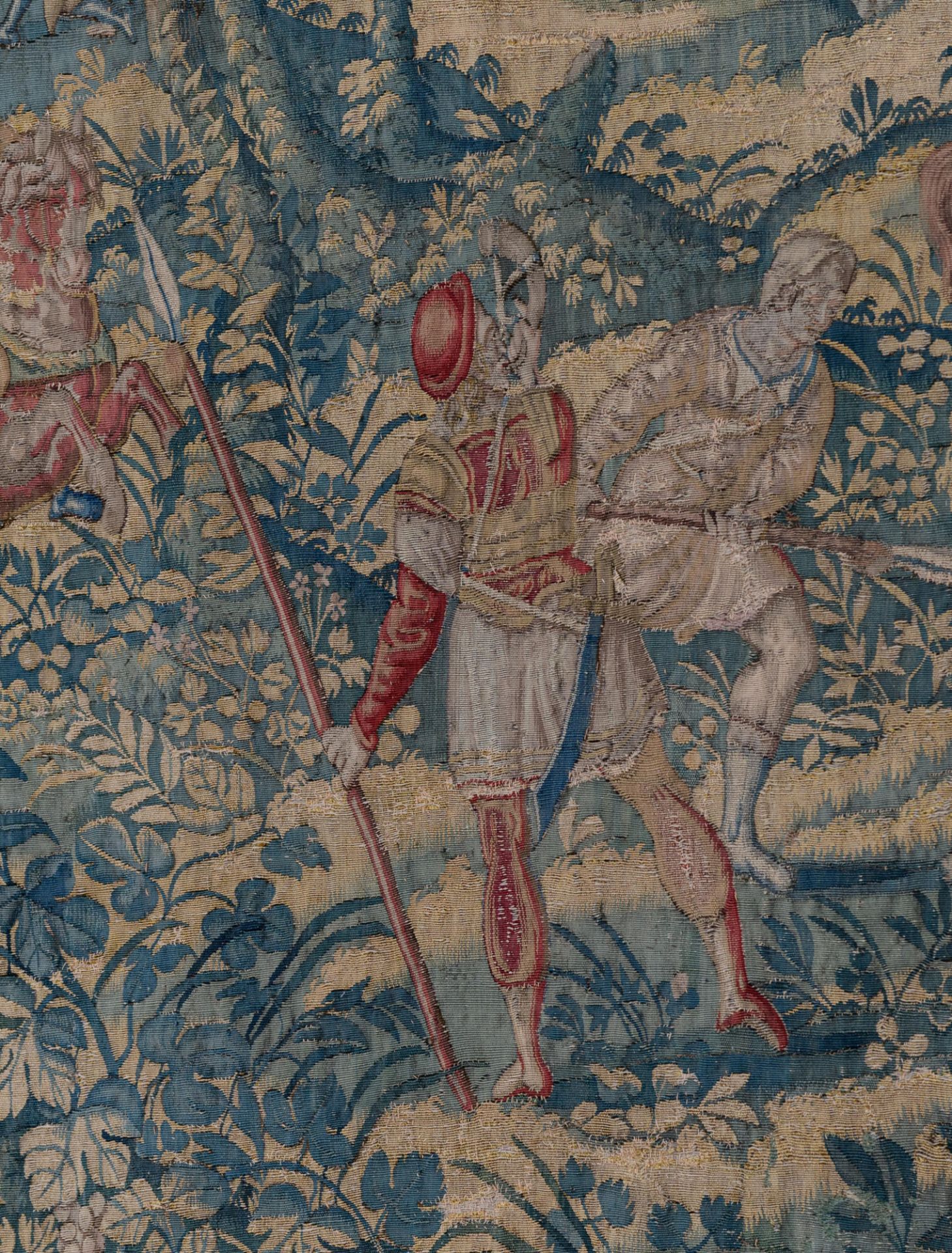 A Flemish wall tapestry, depicting wild boar hunting scenes, the border richly decorated with variou - Bild 6 aus 26