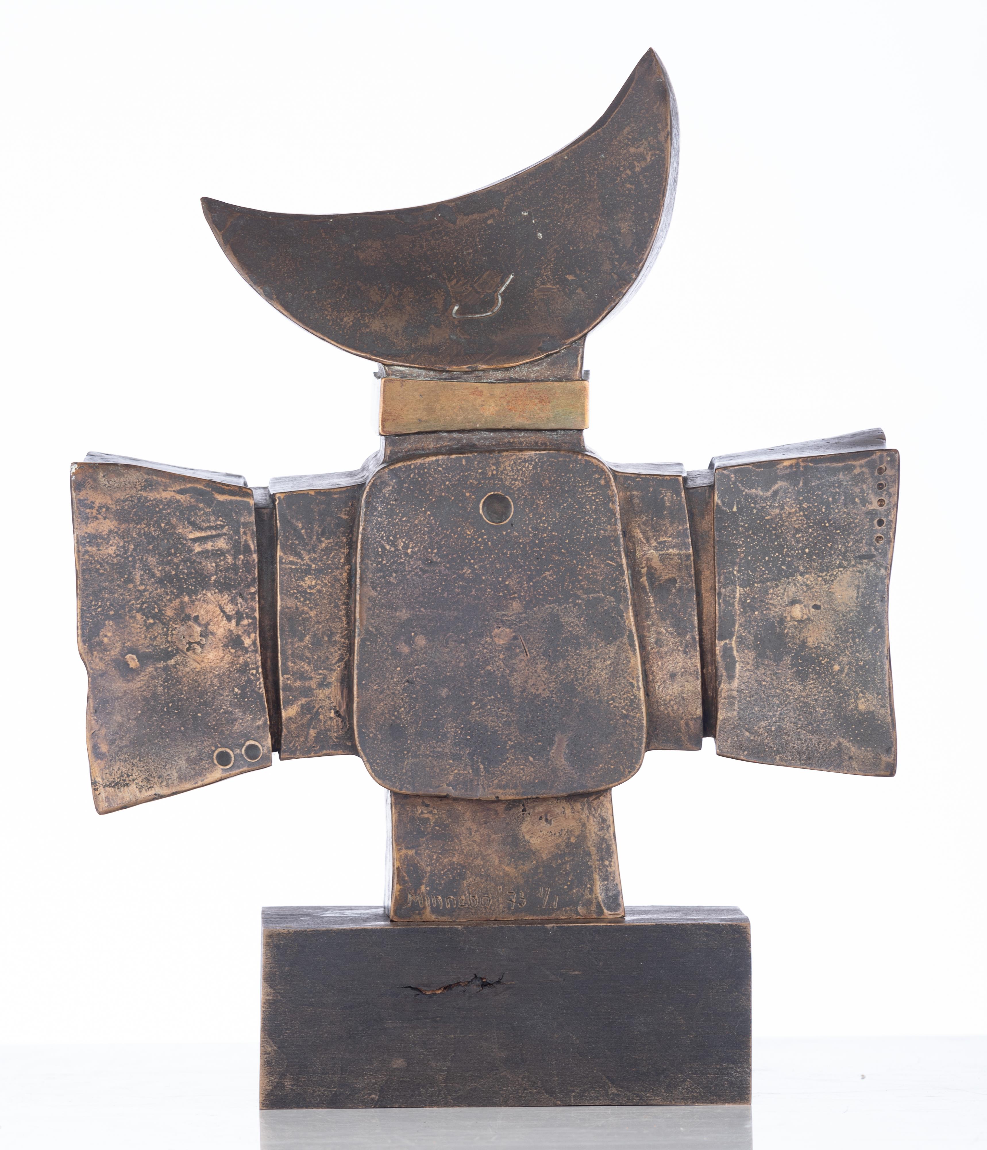 Minnebo H., 'the Moon', dated (19)73, Nø 1/1, patinated bronze on a patinated wooden base, H 28,5 - - Image 4 of 11
