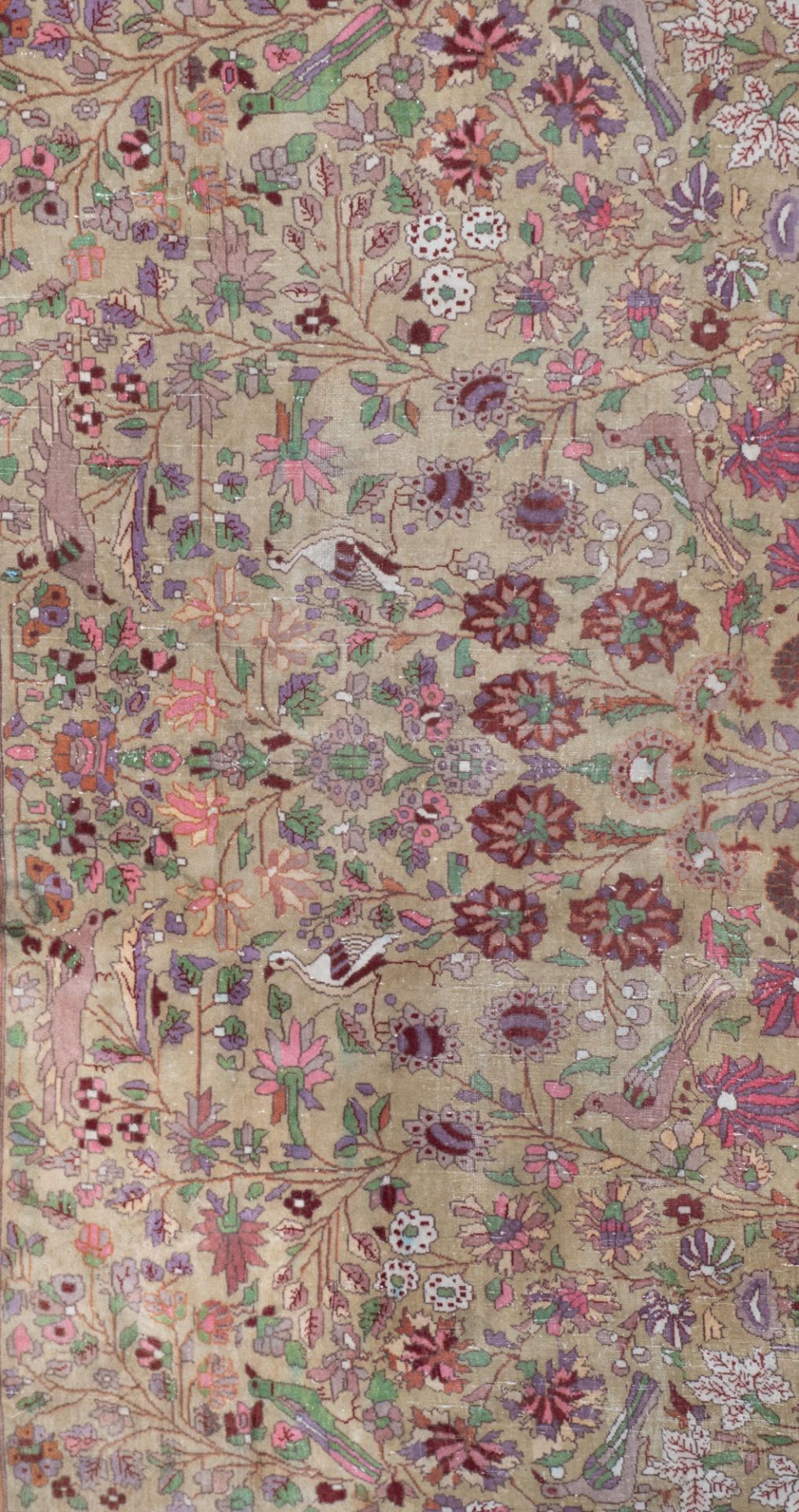 An Oriental rug, decorated with a flower vase and birds on flower branches, 223 x 362 cm - Bild 5 aus 9