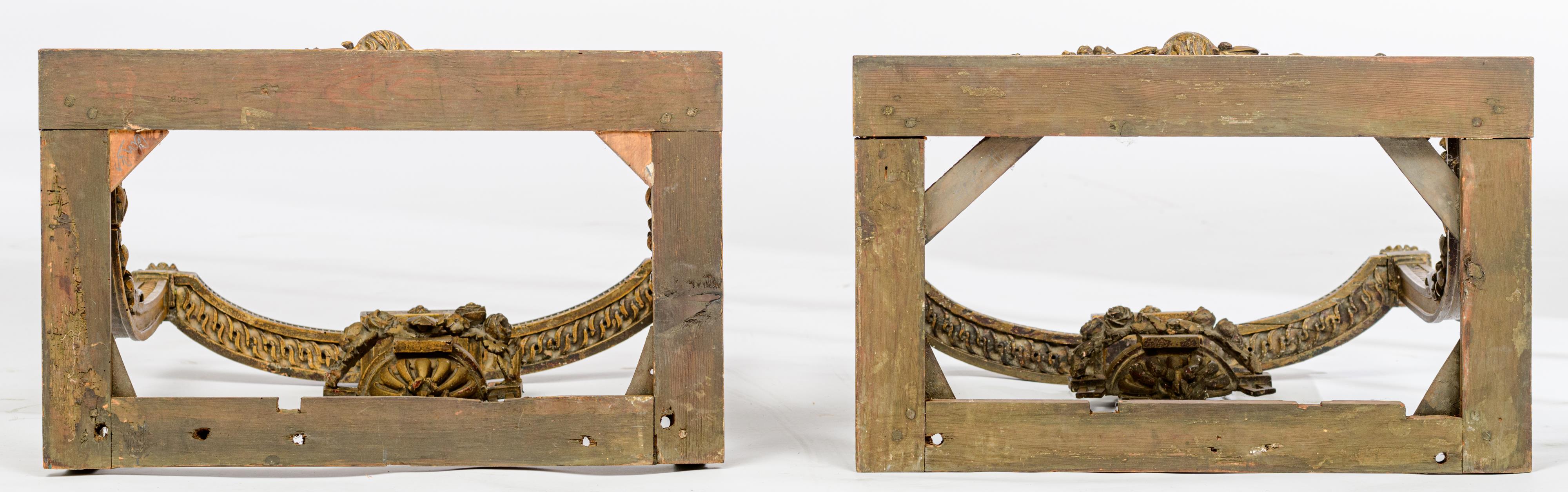 A fine pair of richly carved and gilt wooden Louis XVI period wall consoles, decorated with acanthus - Image 6 of 16