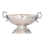 A fine Empire silver wedding cup monogrammed 'B.D.', hallmarked Dijon (1809-1819), 950/000, H 8,5 -