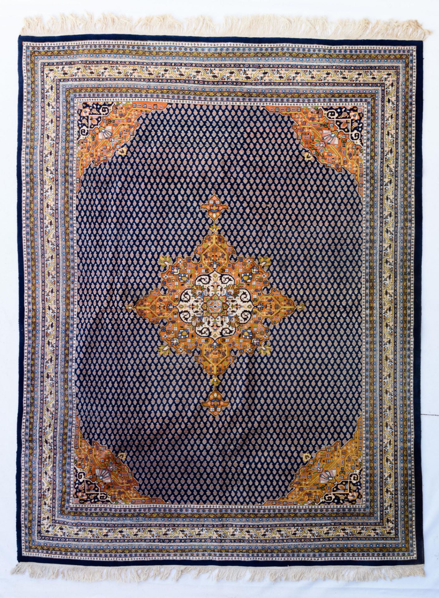 An Oriental rug, decorated with geometric motifs, woollen, 269 x 340 cm - Bild 2 aus 6