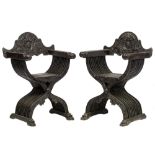 A pair of carved walnut Renaissance-inspired Savonarola chairs, 19thC, H 106 - W 66 - D 73 cm