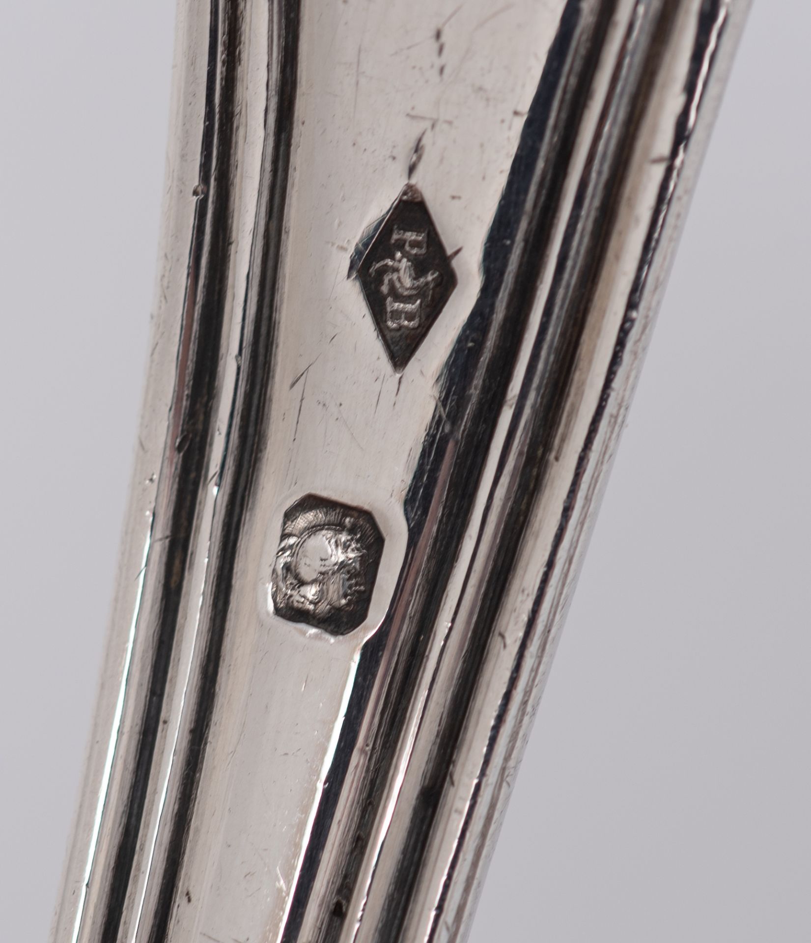 Two Paris hallmarked sugar sifter ladles, one with maker's mark of Philippe Berthiez (ca. 1840, weig - Image 20 of 21