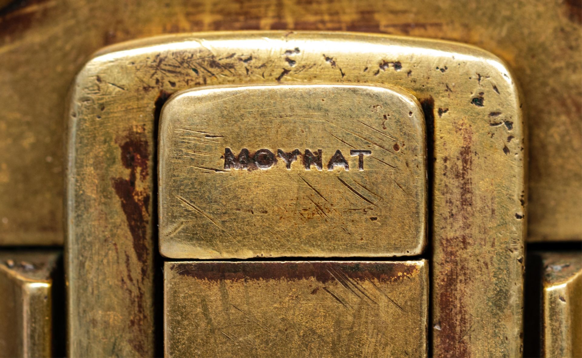 An exceptional 1920s Moynat leather travelling trunk with brass mounts, decorated with the hand-pain - Bild 14 aus 20