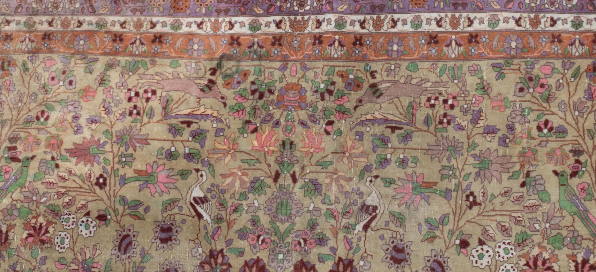 An Oriental rug, decorated with a flower vase and birds on flower branches, 223 x 362 cm - Bild 8 aus 9