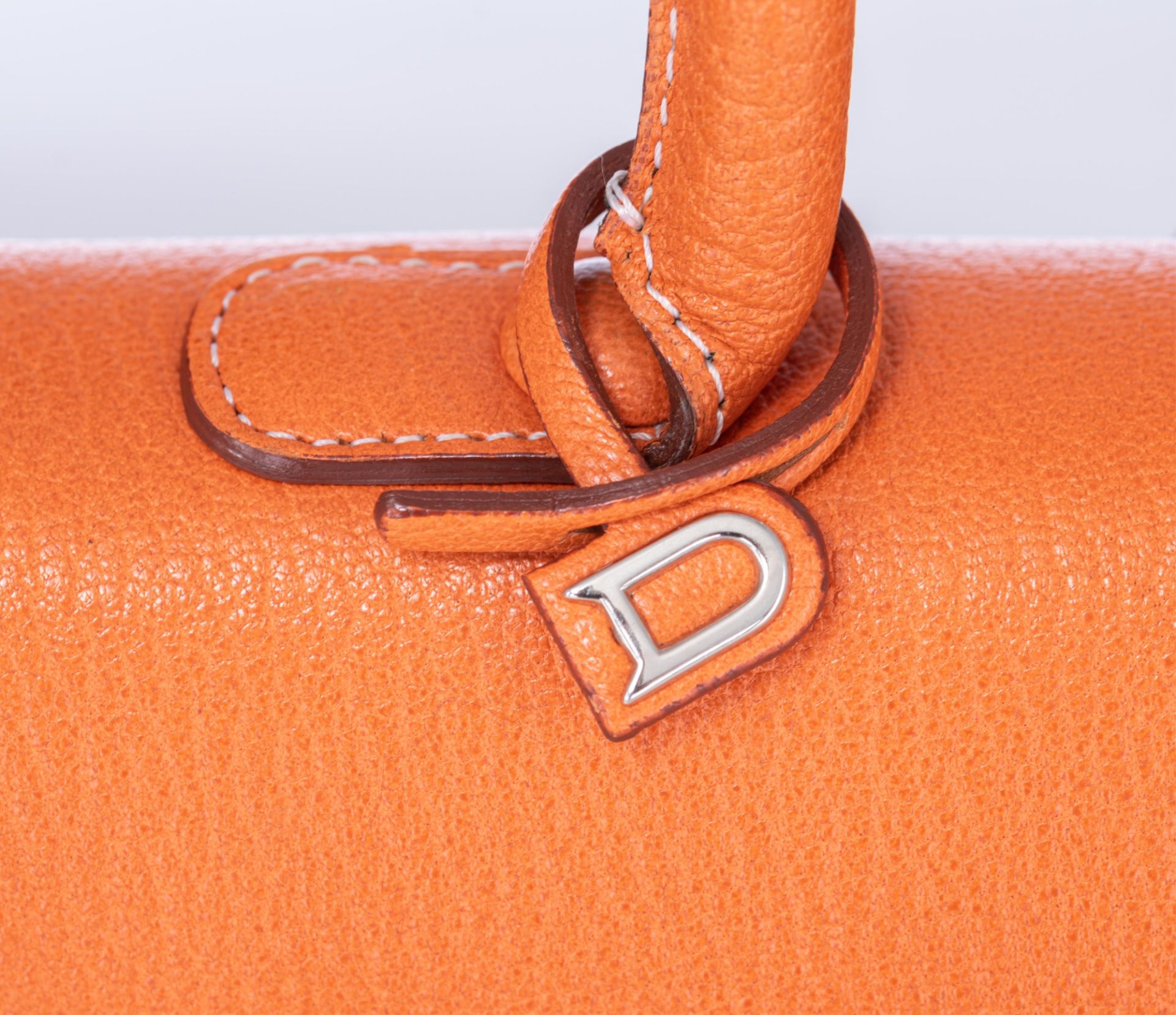 An orange leather Delvaux Brillant MM handbag, H 22 - W 29 cm - D 14,5 cm - Image 9 of 17