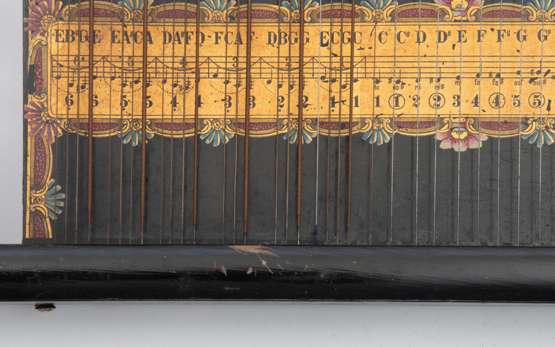 A belle ‚poque ebonised German 'harp-zither', decorated with a hand-painted eagle and Art Nouveau fl - Image 10 of 10