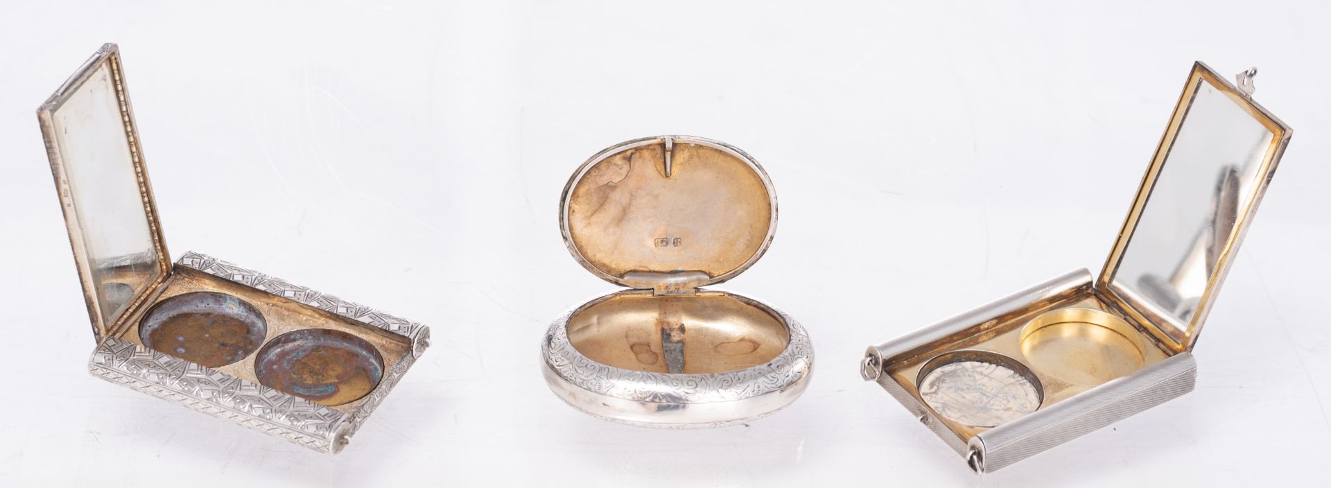 A various collection of English sterling silver items, containing: an Art Deco candle holder (hallma - Image 24 of 28