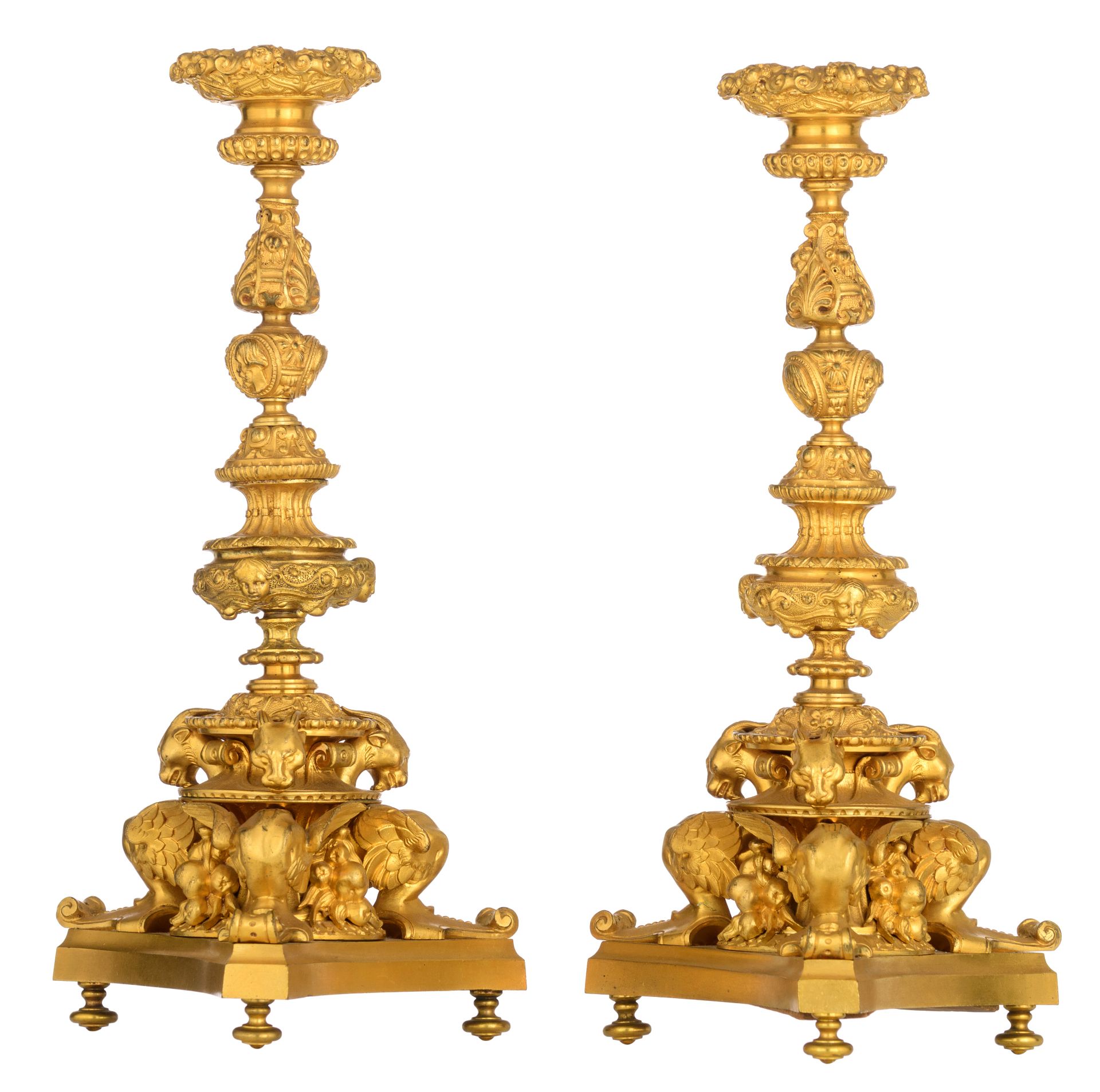 A pair of gilt bronze Louis XIV style andirons with dragons on top, H 20 cm. Added a pair of gilt br - Image 7 of 11