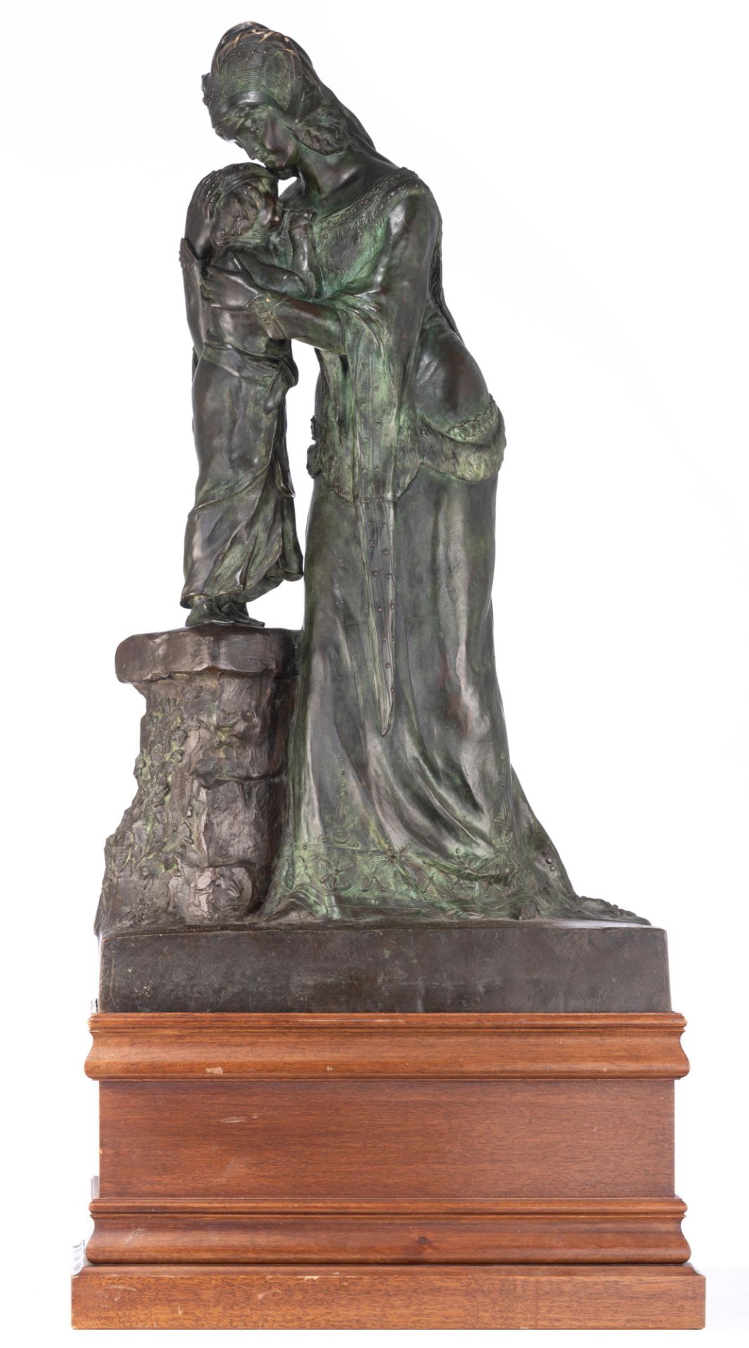 Constant M., motherly love, green patinated bronze on a walnut base, H 81,5 - 106 cm (without - with
