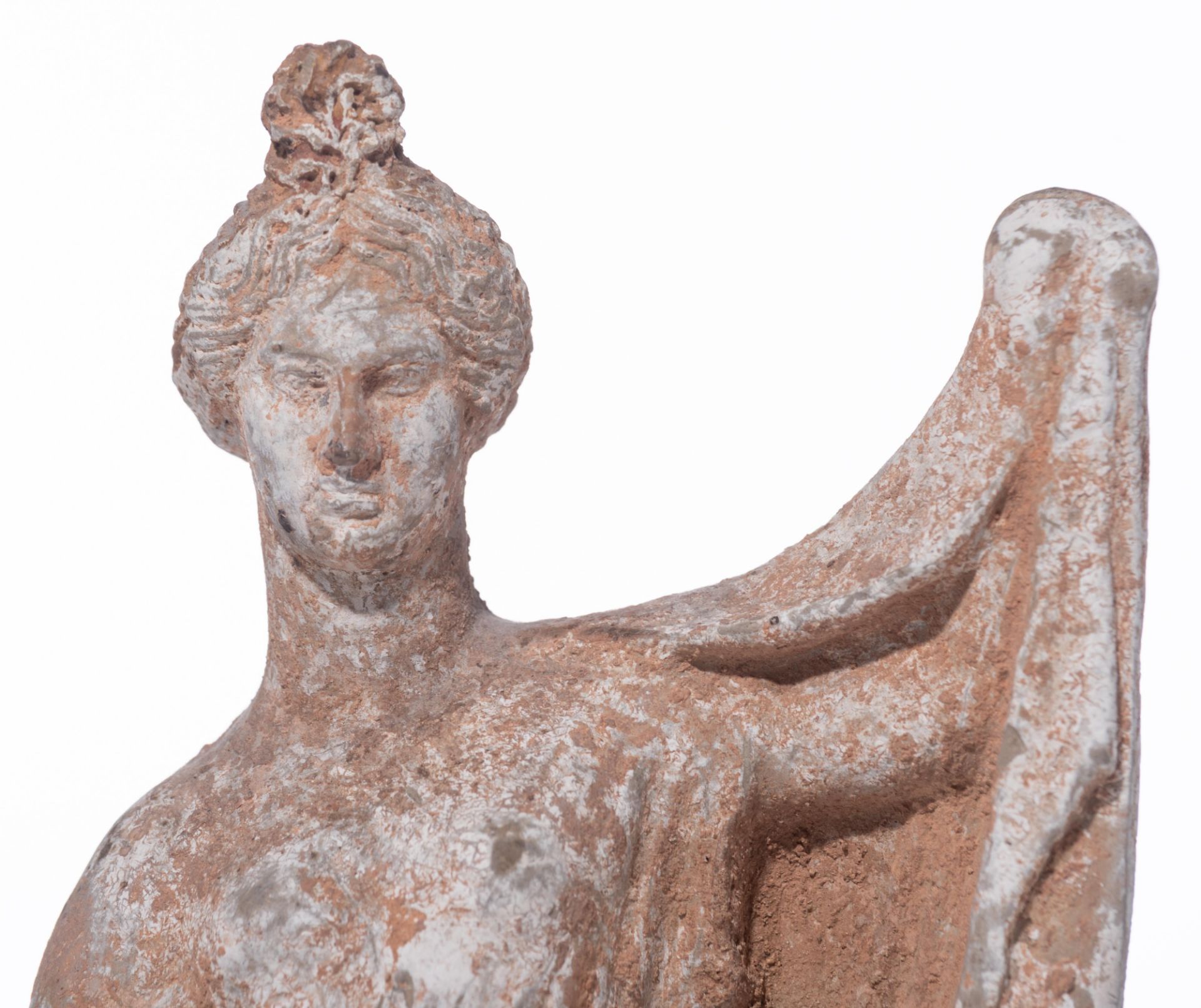 A Hellenistic female terracotta figure (Athena?), H 29,5 cm - Image 7 of 7