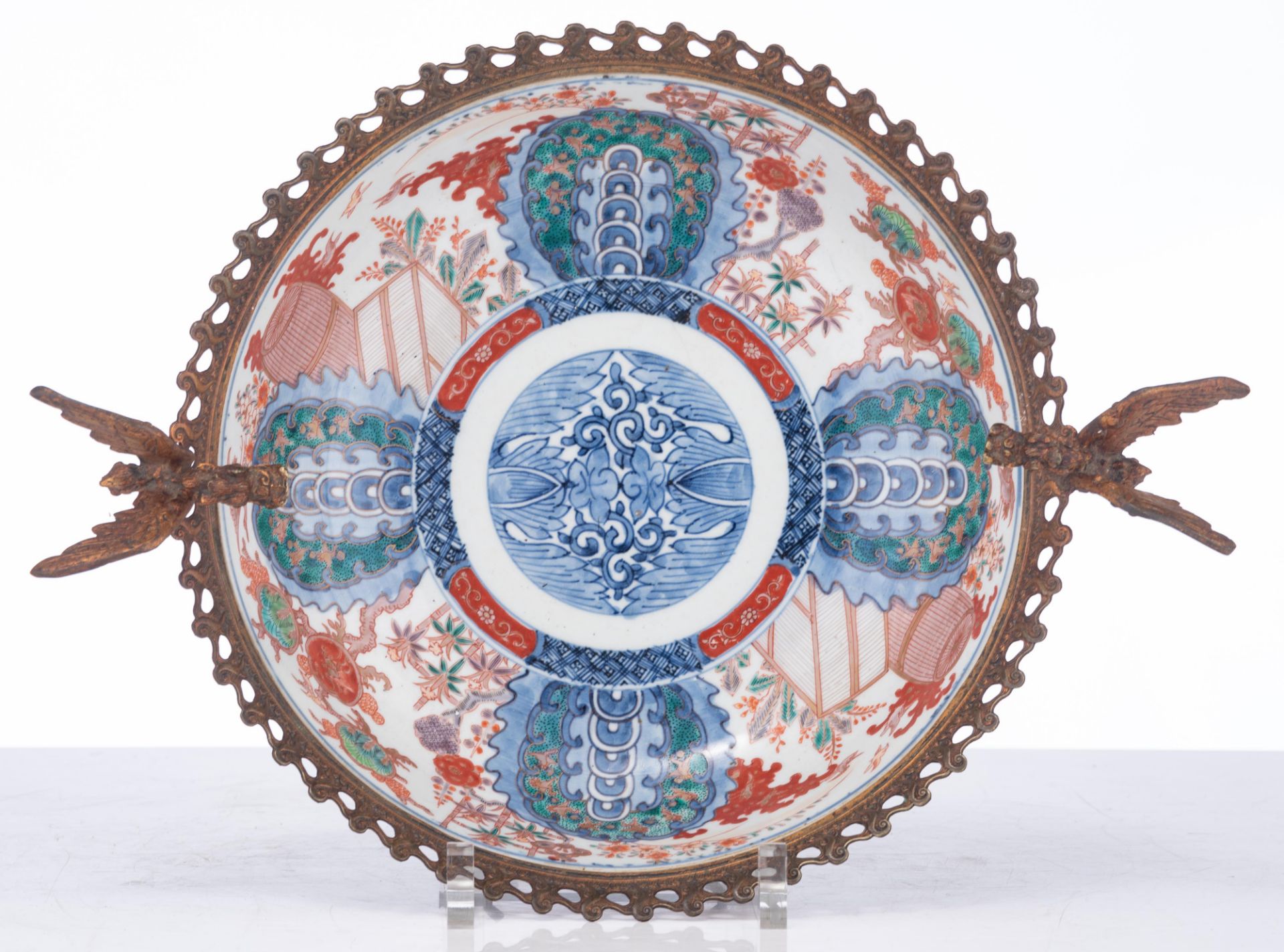 A Japanese Imari deep plate, mounted with gilt brass mounts, 18thC, ø 30,5 cm - Image 7 of 10