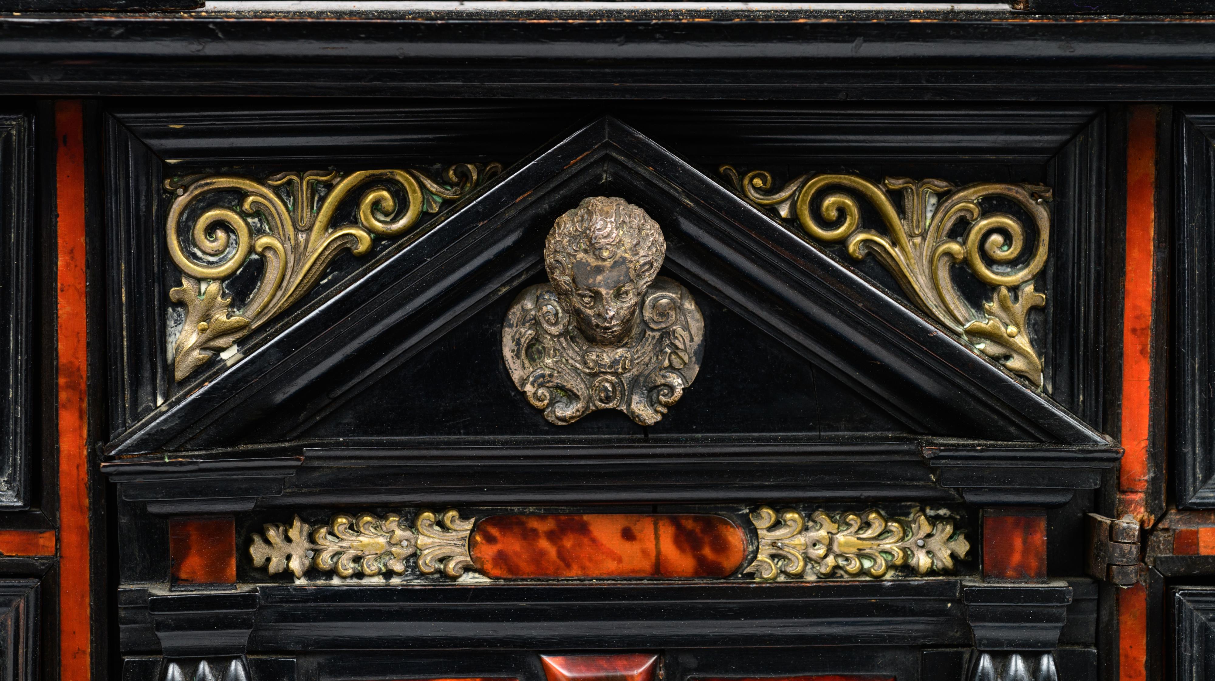 A Flemish Antwerp cabinet, 17thC, H 74 - W 83 - D 40 cm - Image 12 of 15