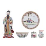 Various Chinese porcelain items, 19thC/Republic period, tallest item H 36 cm
