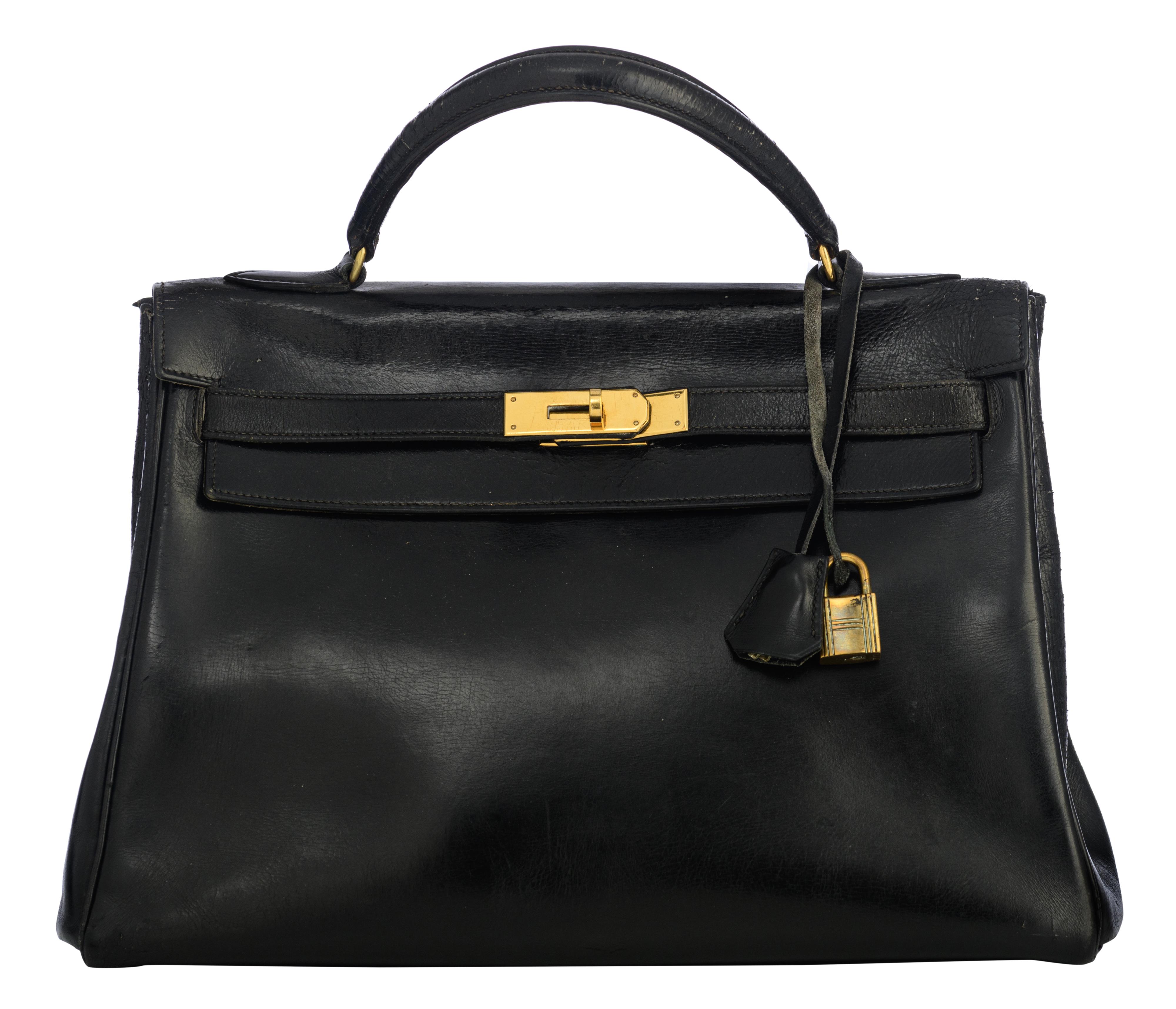 HERMÈS, Kelly Sellier 32 bag, Black box calf leather, with gilt metal hardware