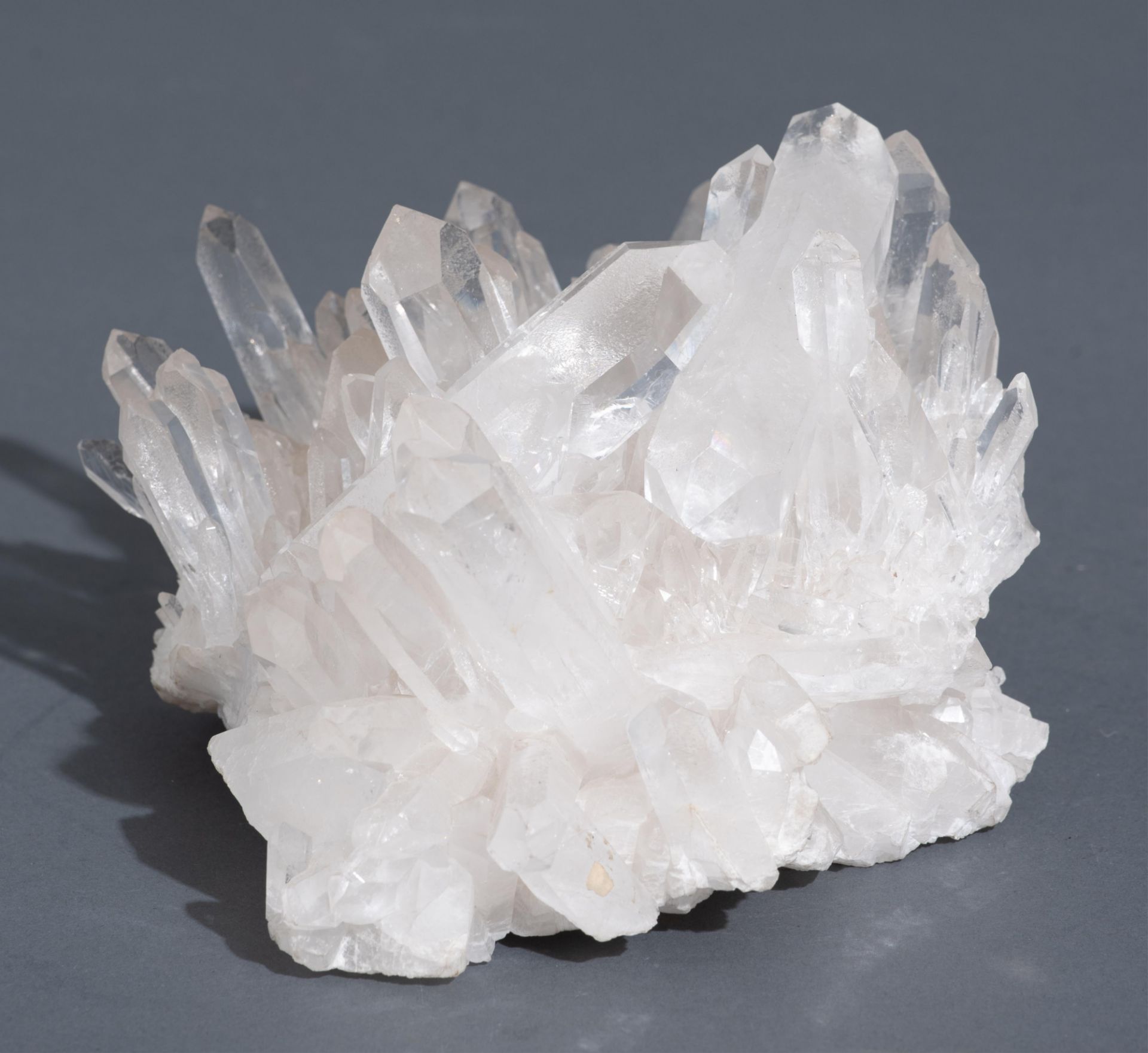 A collection of eight minerals, H 6 - 32 cm - Bild 14 aus 23
