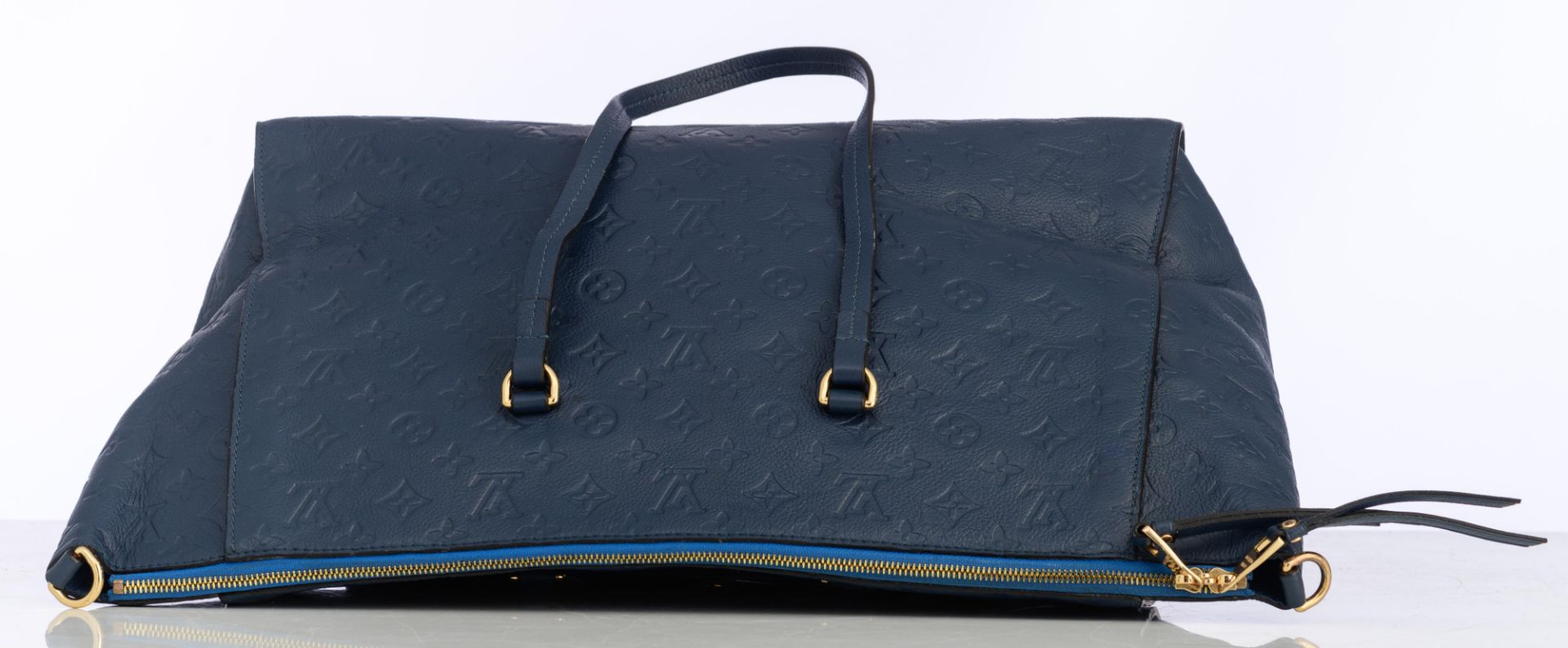 Louis Vuitton, Lumineuse shoulder bag, Blue Monogram Empreinte leather - Image 6 of 11