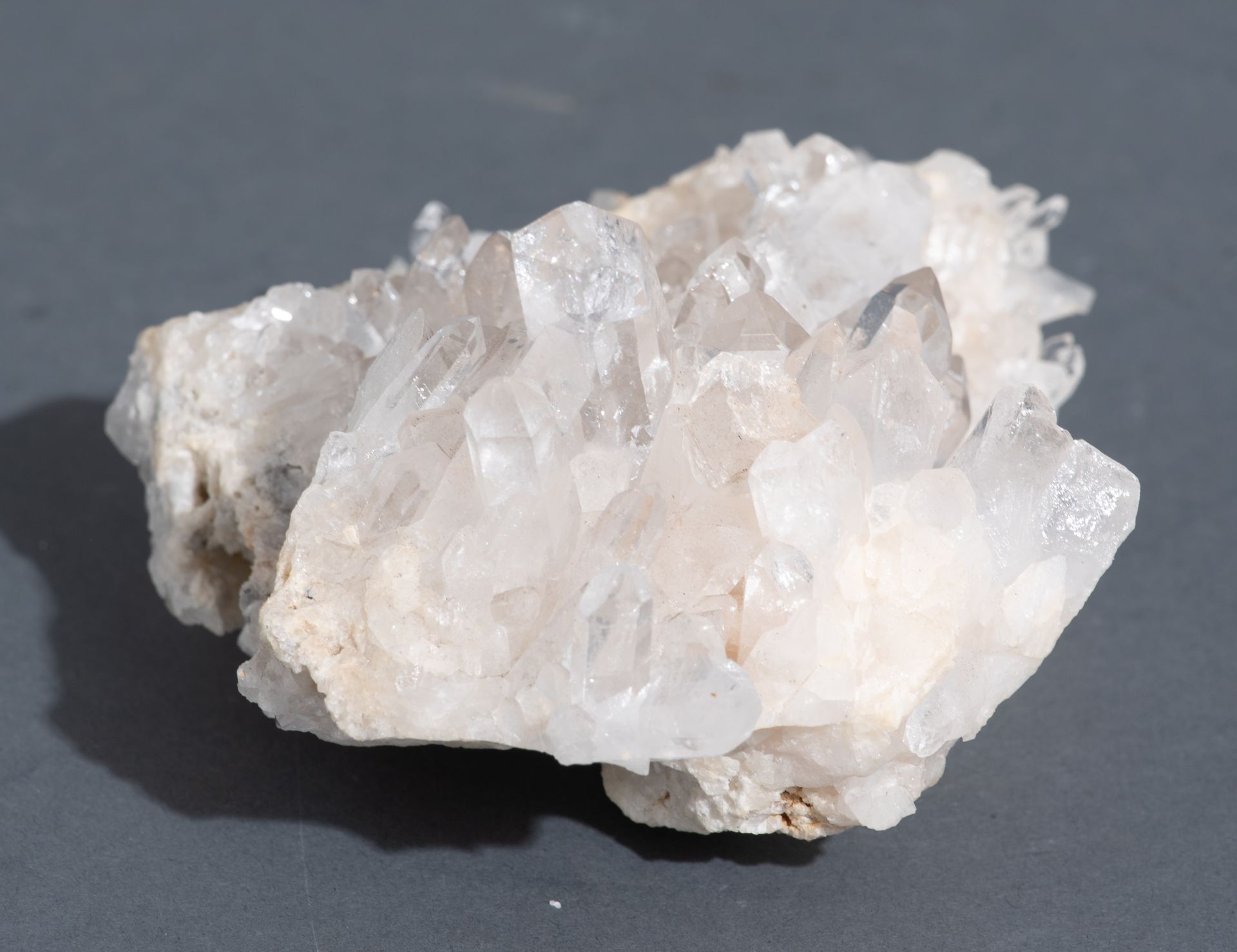 A collection of eight minerals, H 6 - 32 cm - Bild 18 aus 23
