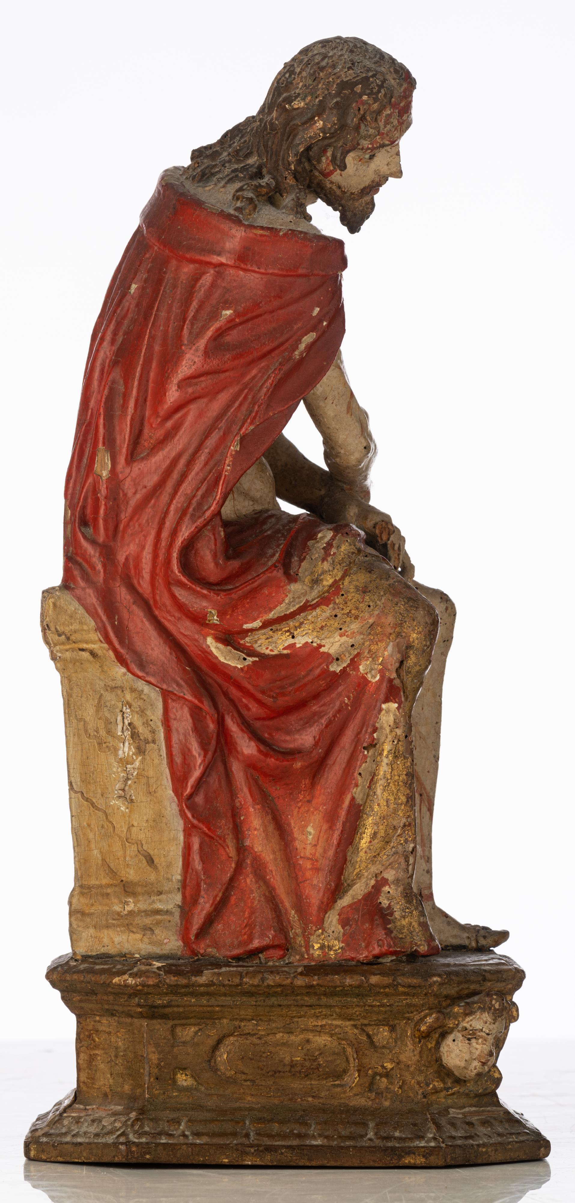 A limewood sculpture of the 'Pensive Christ', 18thC, H 52,5 cm - Image 4 of 13